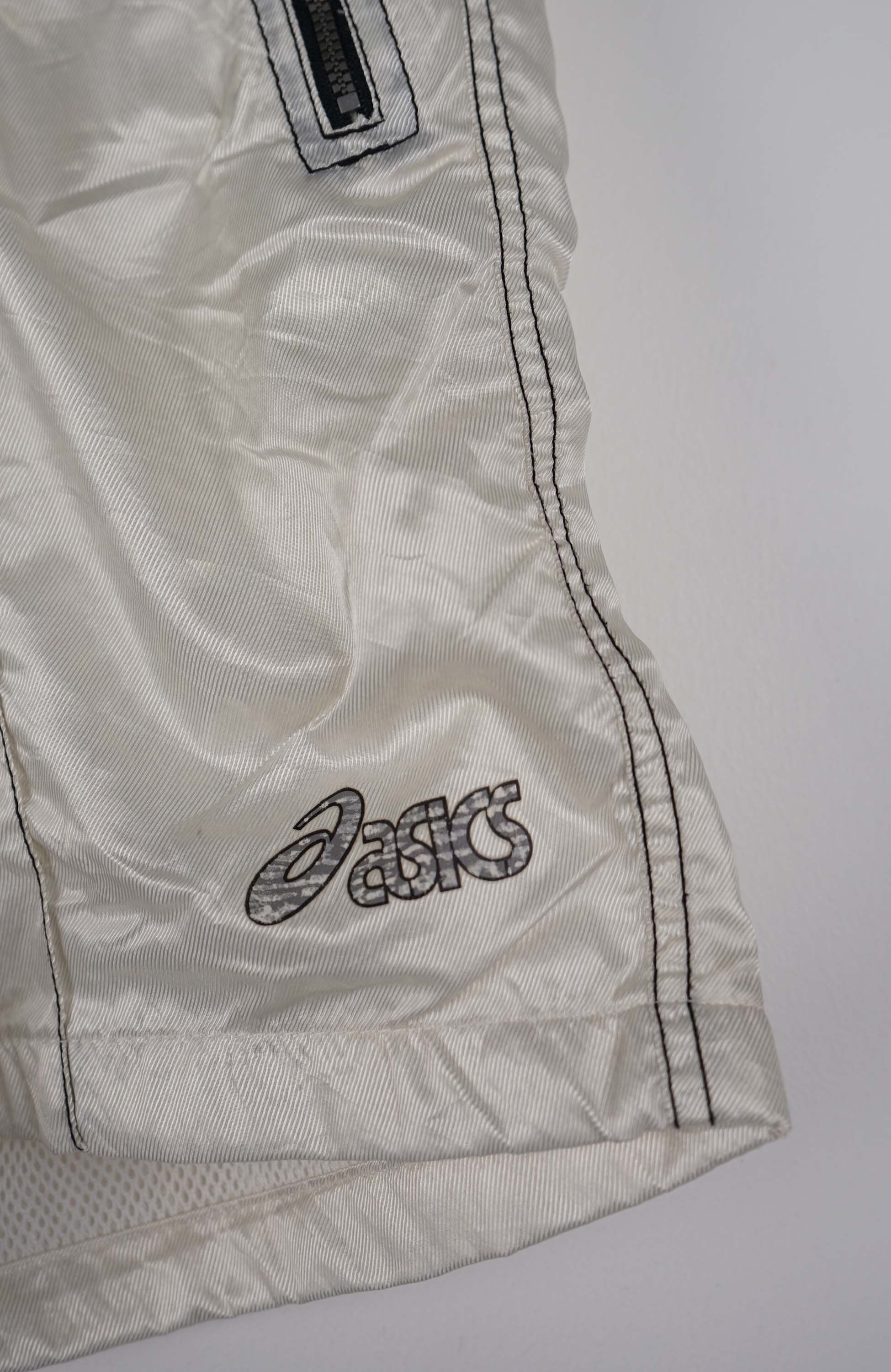 VINTAGE ASICS TRACK PANT SHORTS (M) - Image 2