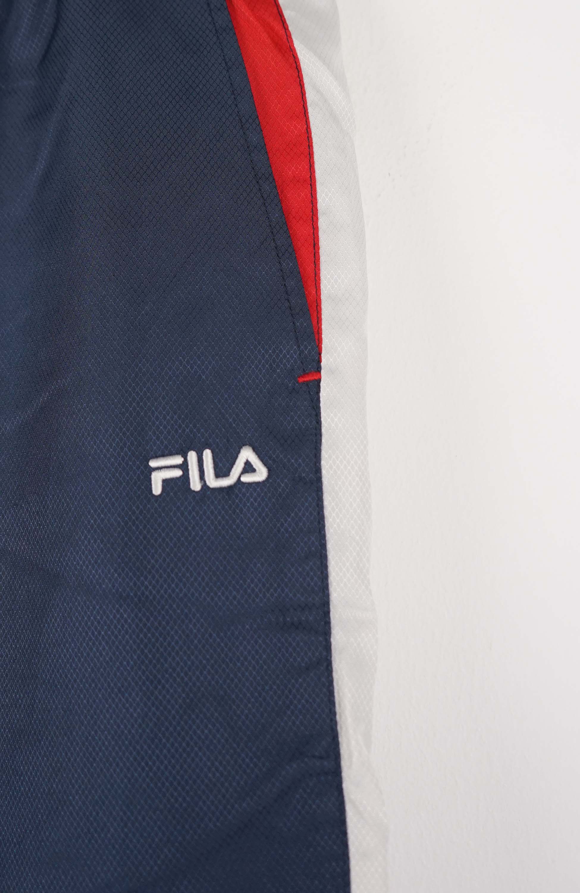 VINTAGE FILA TRACK PANT SHORTS (M) - Image 2
