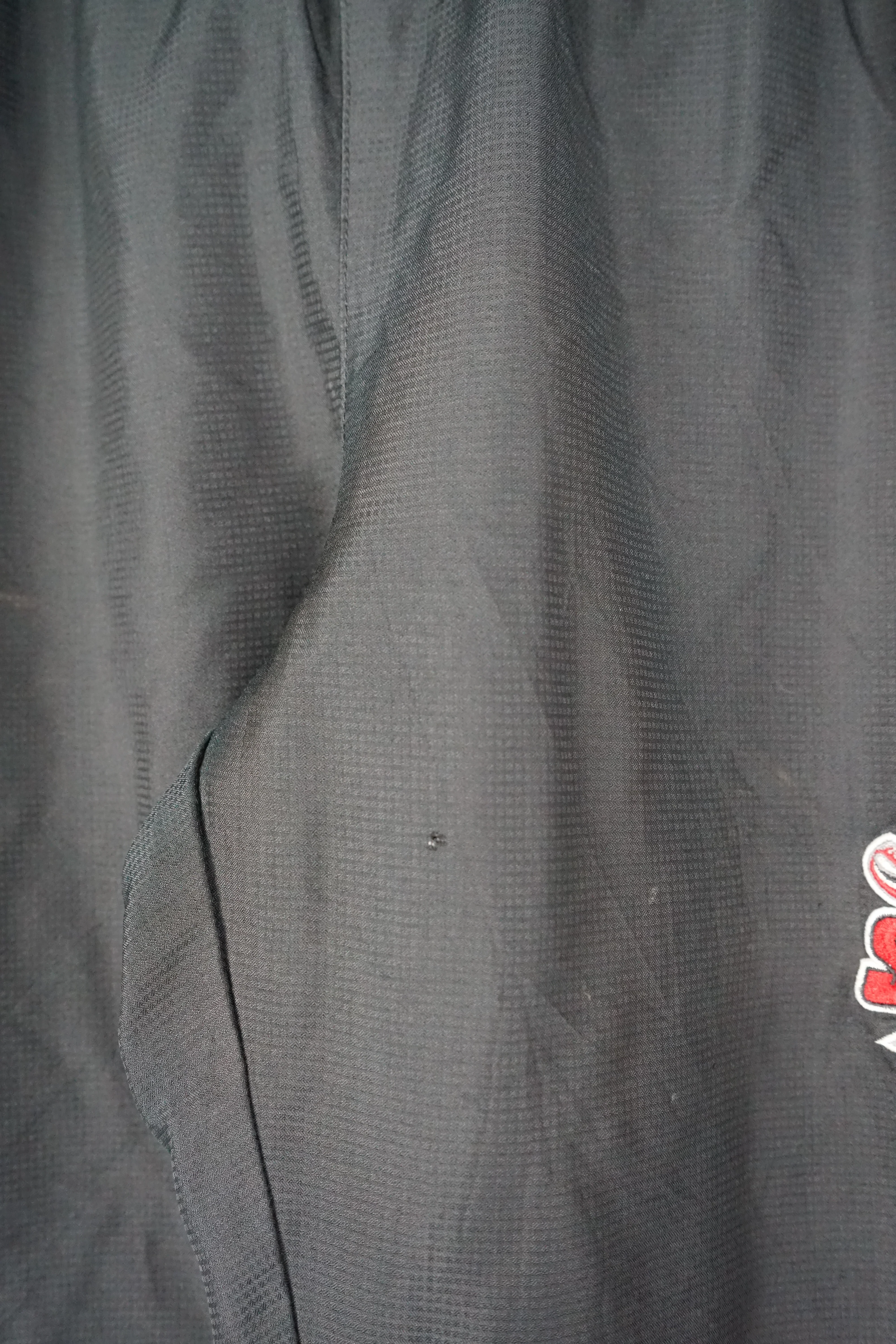 VINTAGE REEBOK 3/4 TRACK PANT SHORTS (M) - Image 3