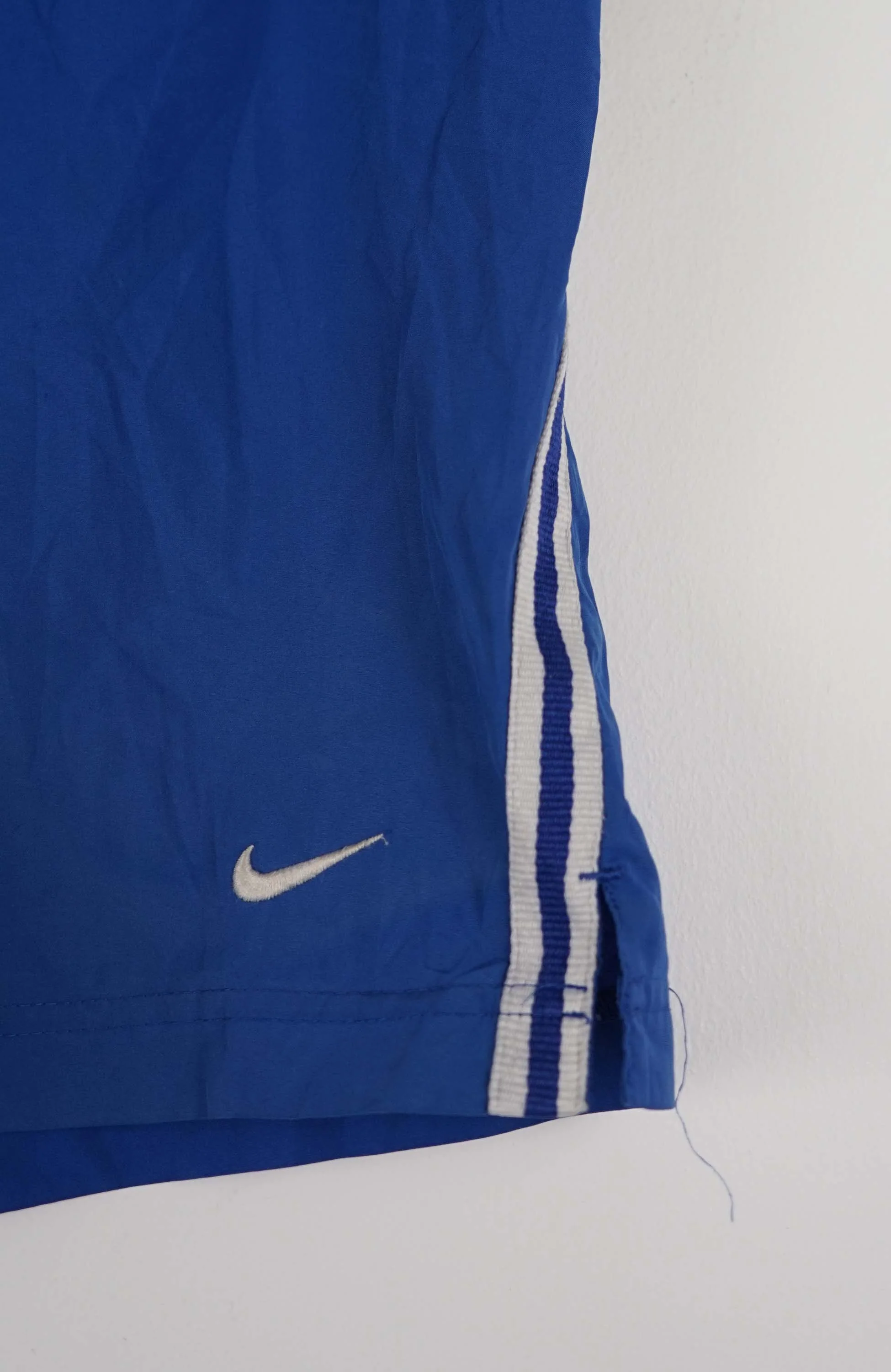 VINTAGE NIKE ACTIVE SHORTS W30 - Image 2