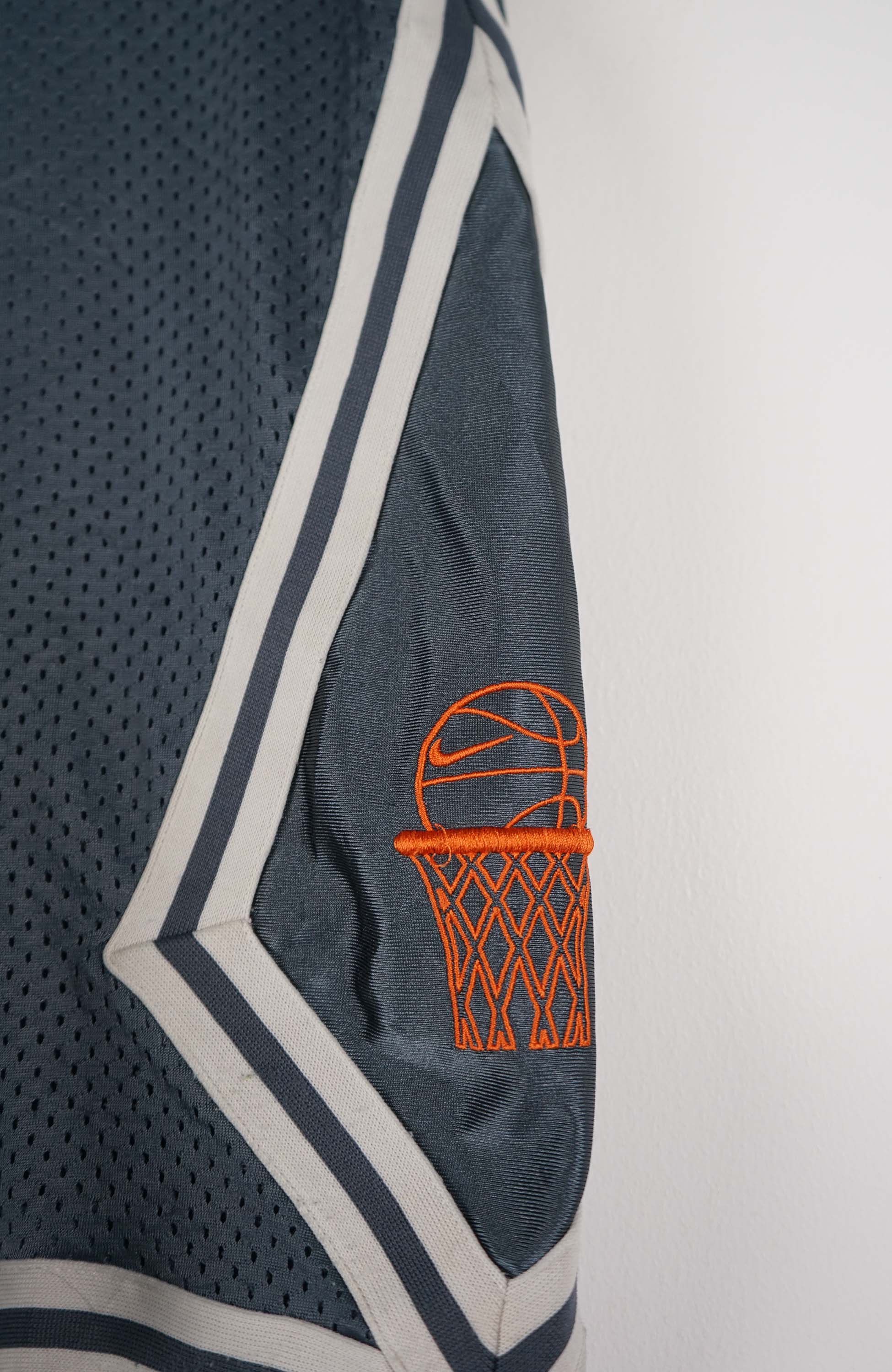 VINTAGE NIKE JERSEY SHORTS W30 - Image 2
