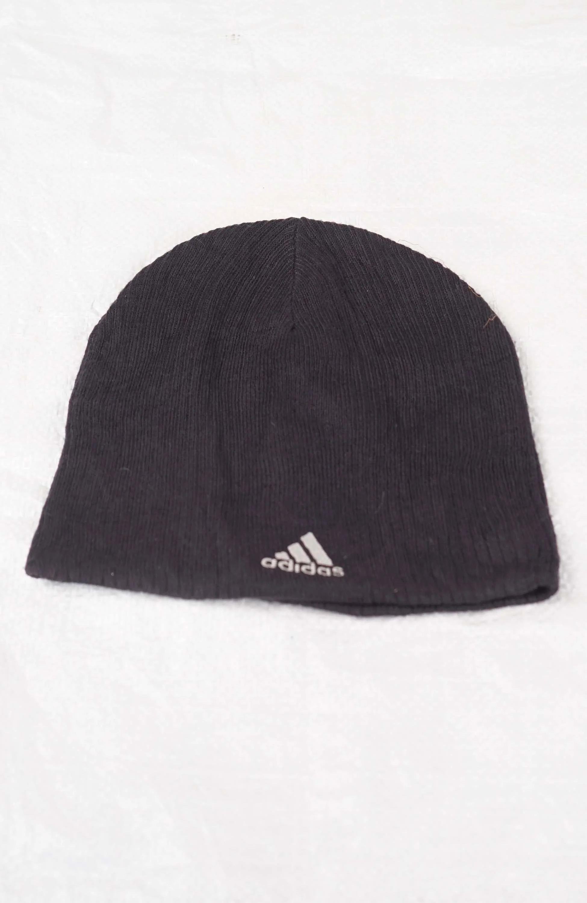 VINTAGE ADIDAS SKULL BEANIE