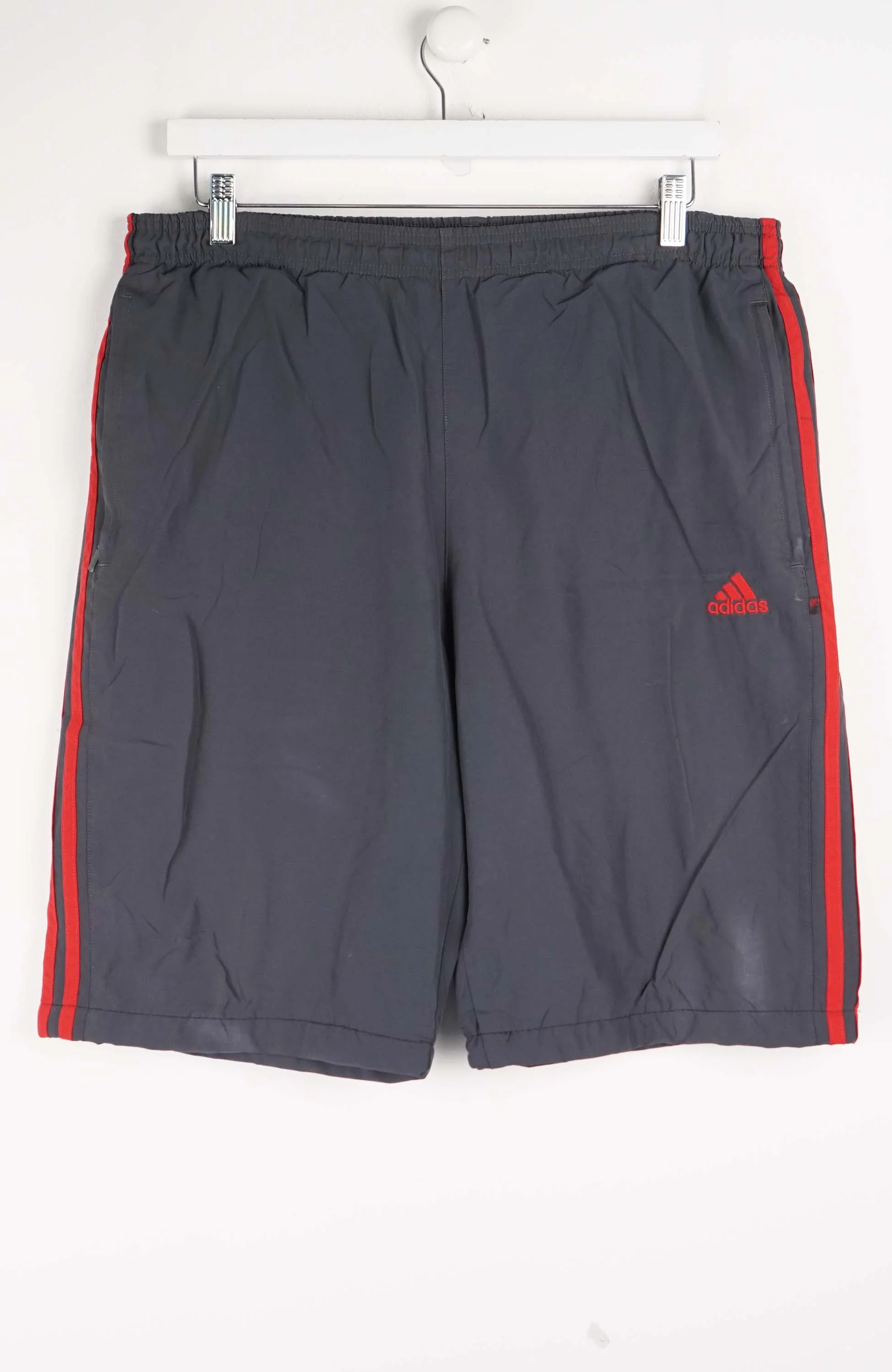 VINTAGE ADIDAS TRACK PANT SHORTS (M)
