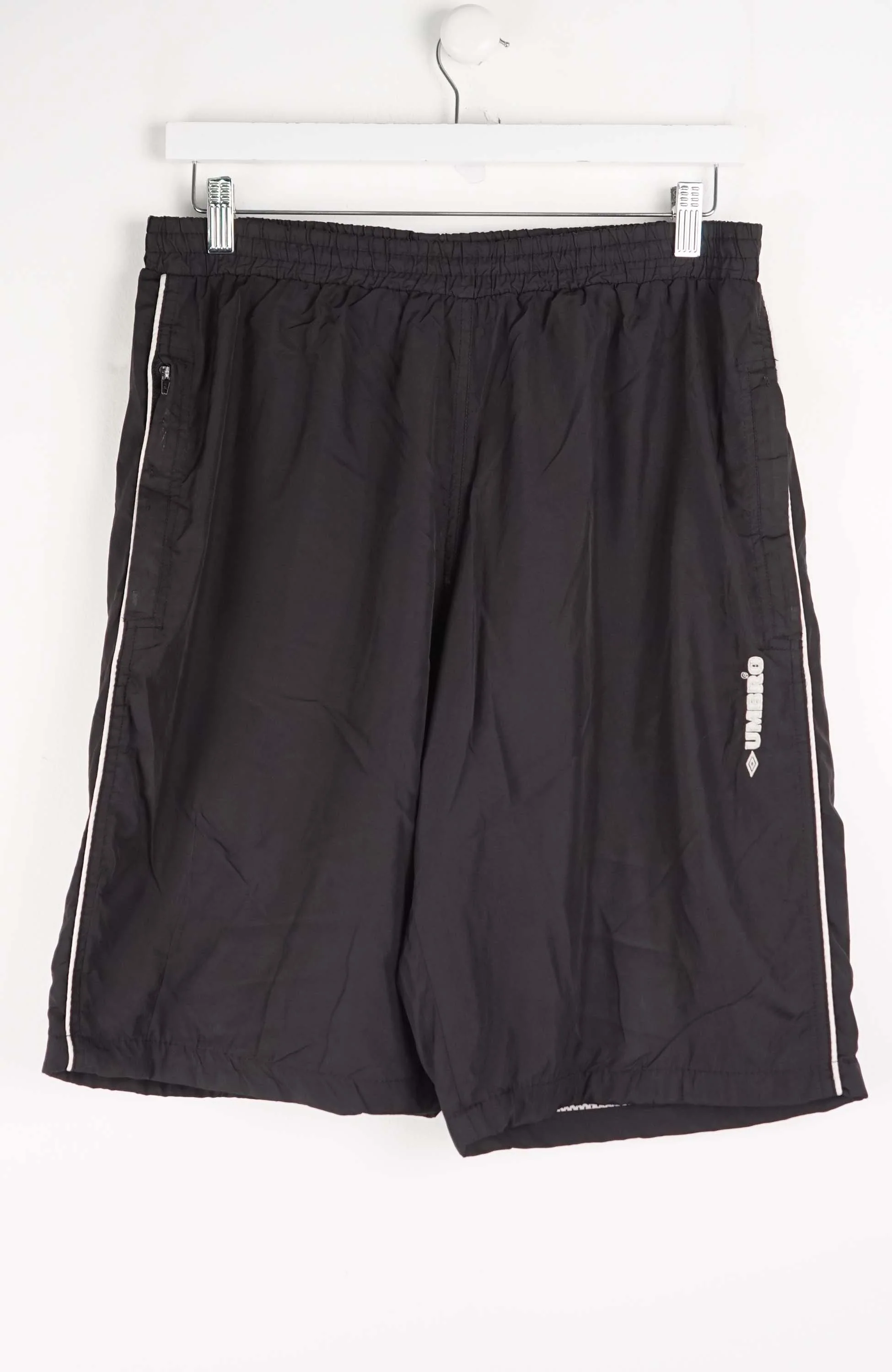 VINTAGE UMBRO TRACK PANT SHORTS (M)