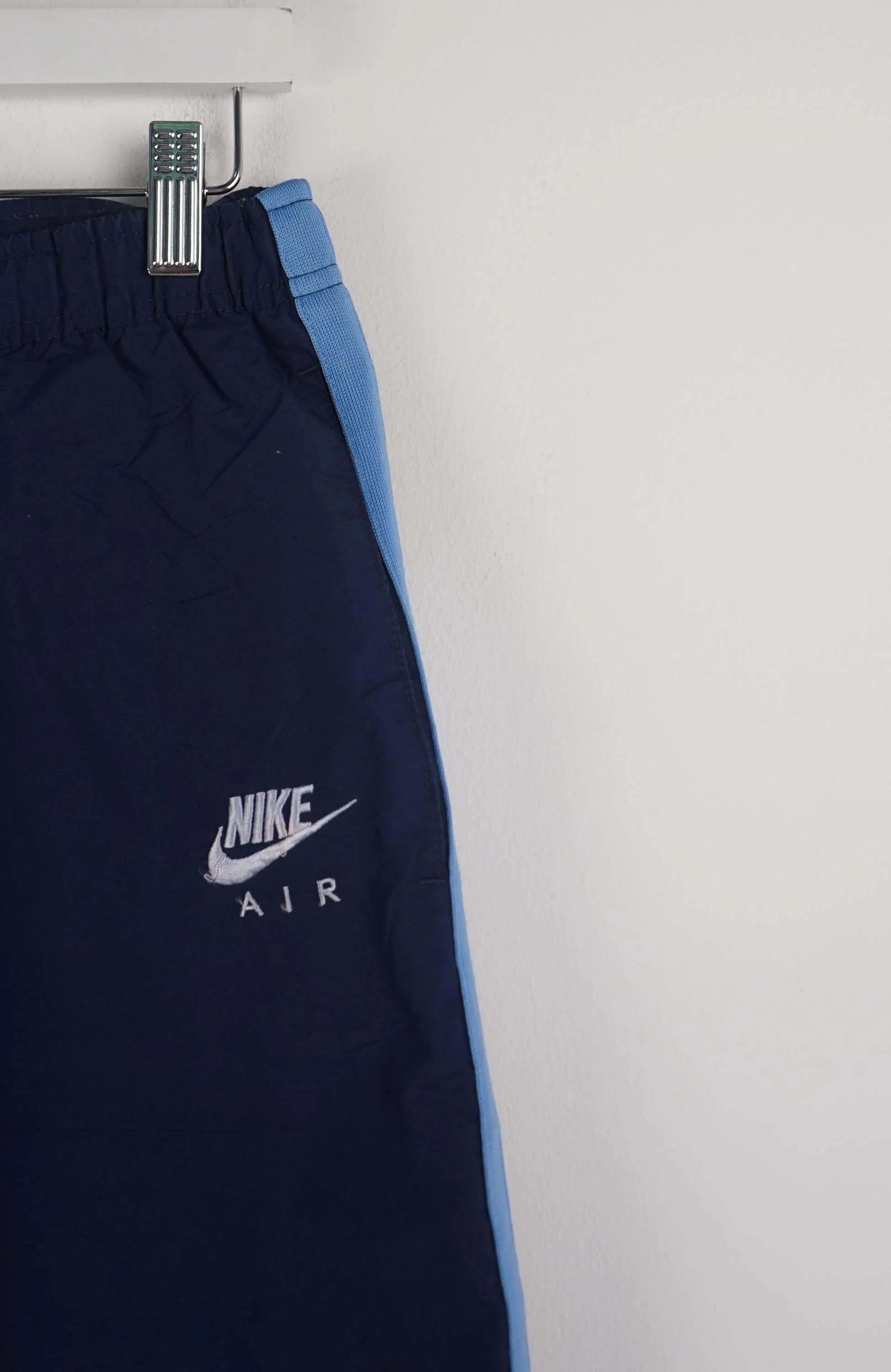 VINTAGE NIKE TRACK PANT SHORTS (M) - Image 2