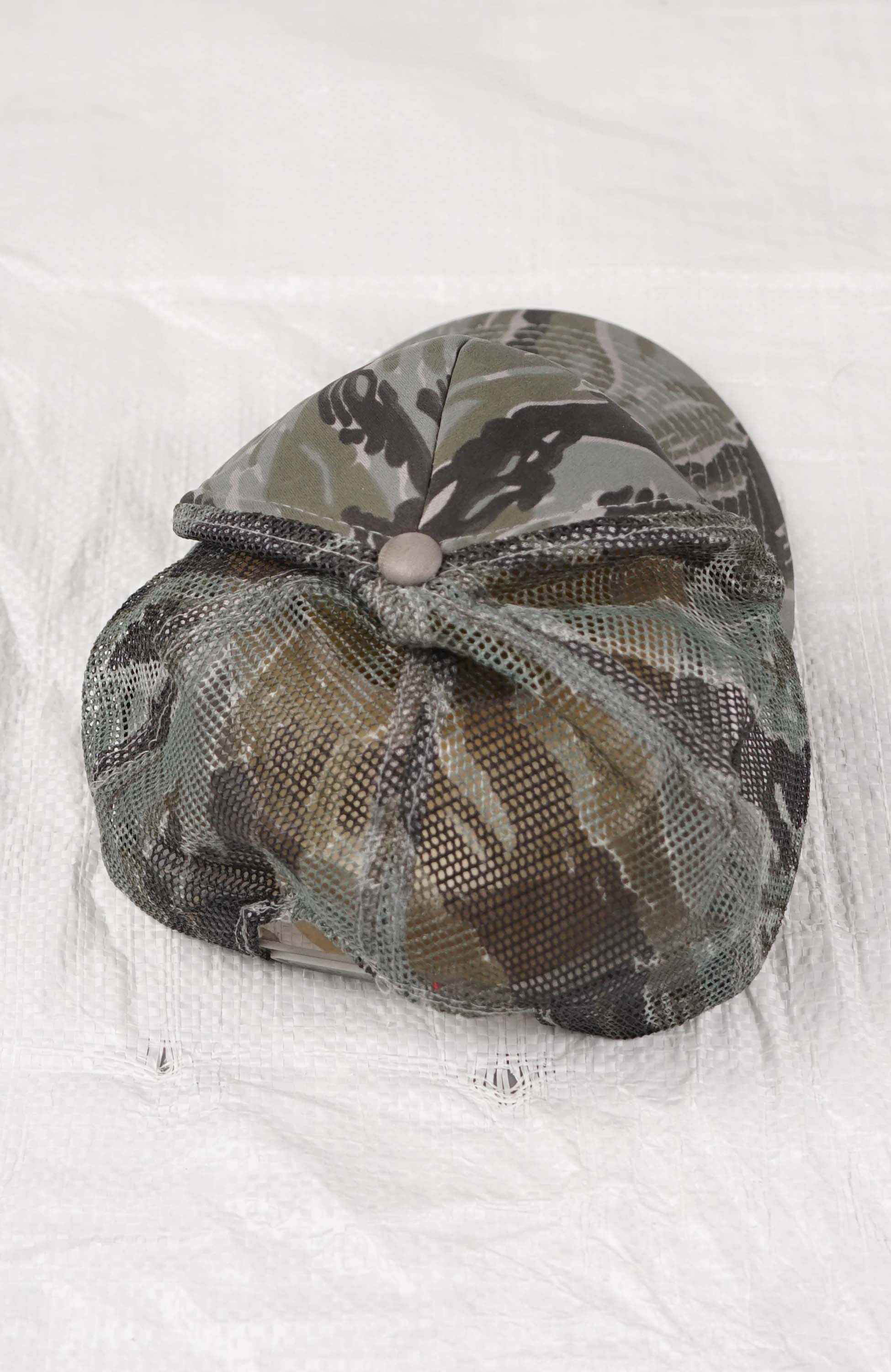 VINTAGE ALASKA WILDLIFE CAMO HAT - Image 2