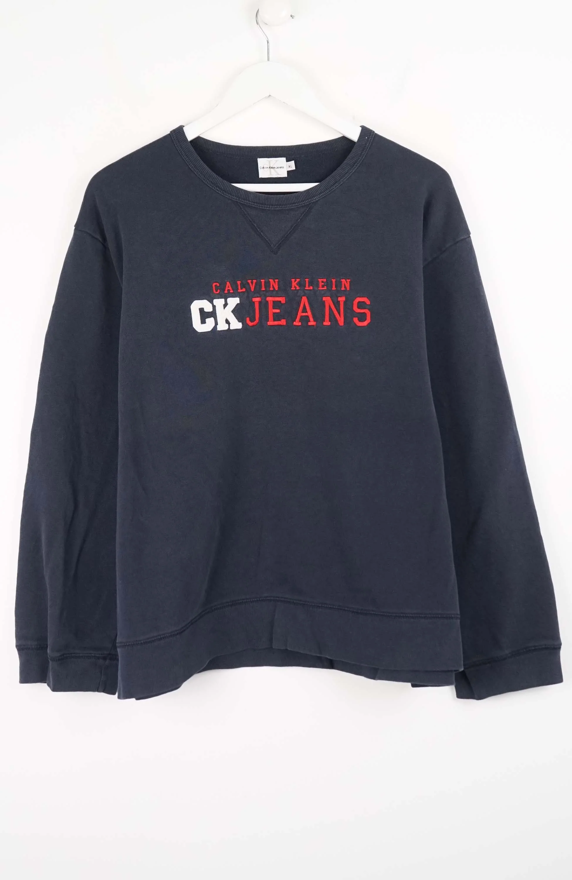 VINTAGE CALVIN KLEIN SWEATER (M)