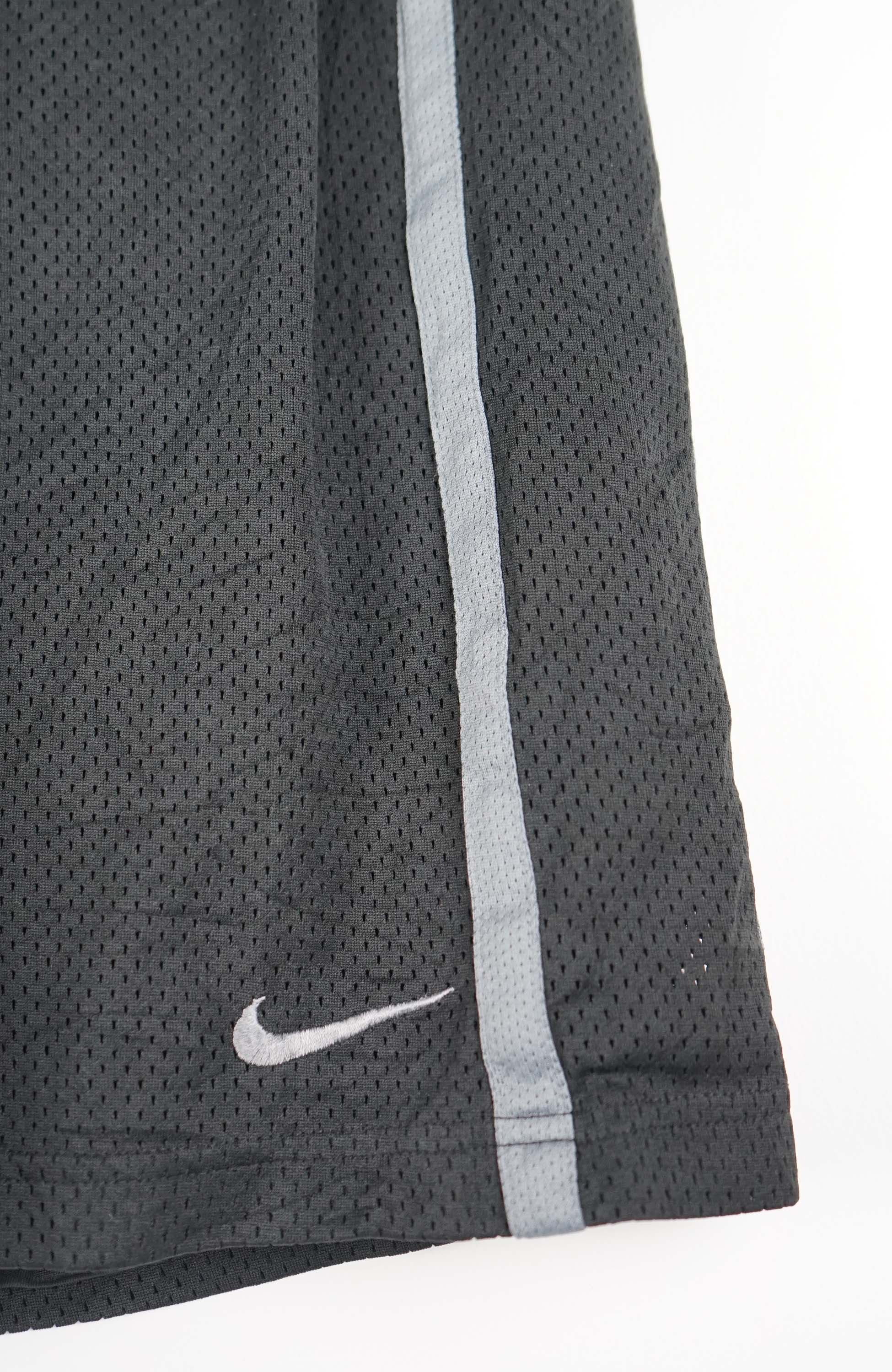 VINTAGE NIKE JERSEY SHORTS W32 - Image 2