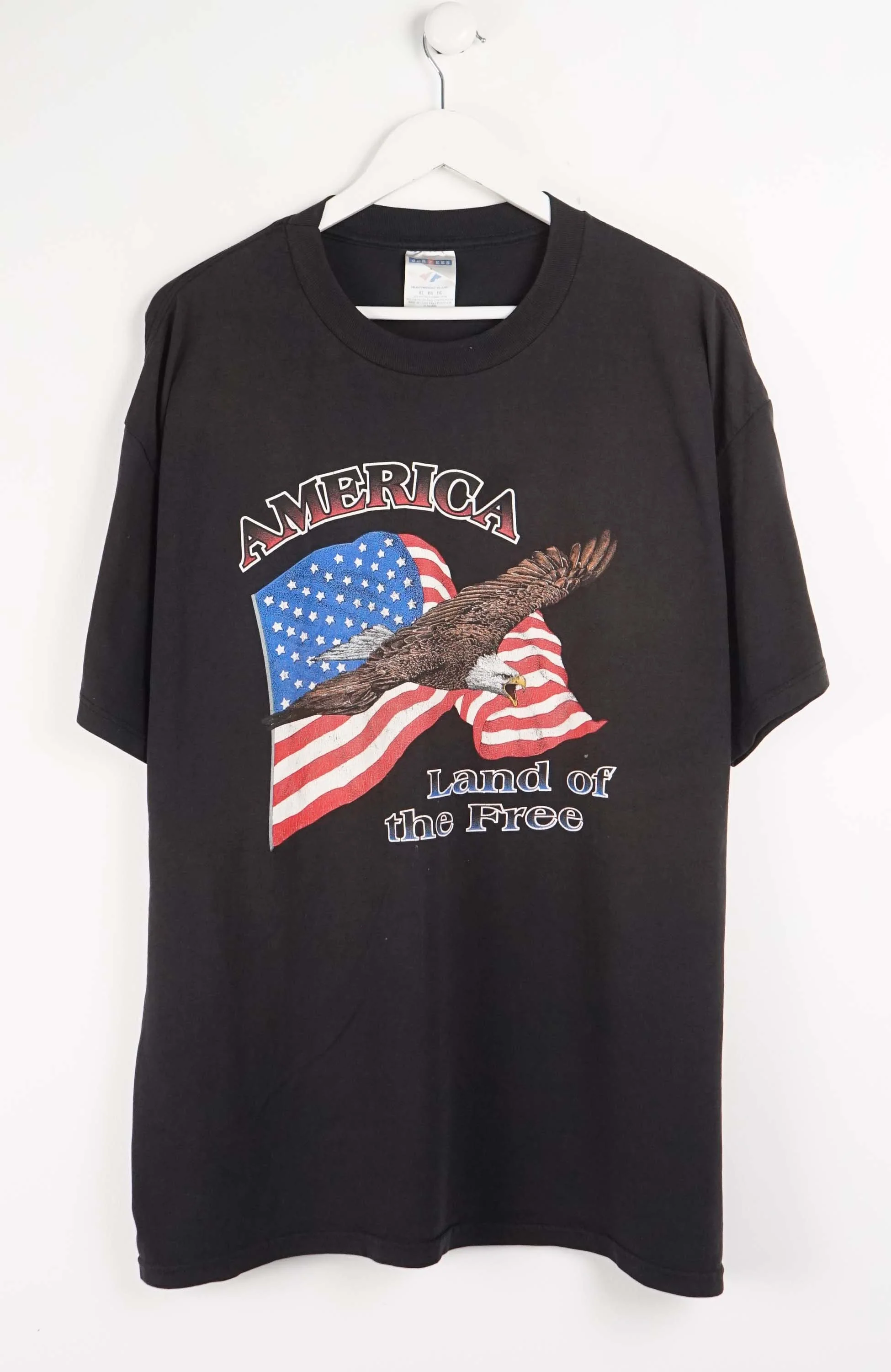 VINTAGE AMERICA LAND OF THE FREE T-SHIRT (XL)