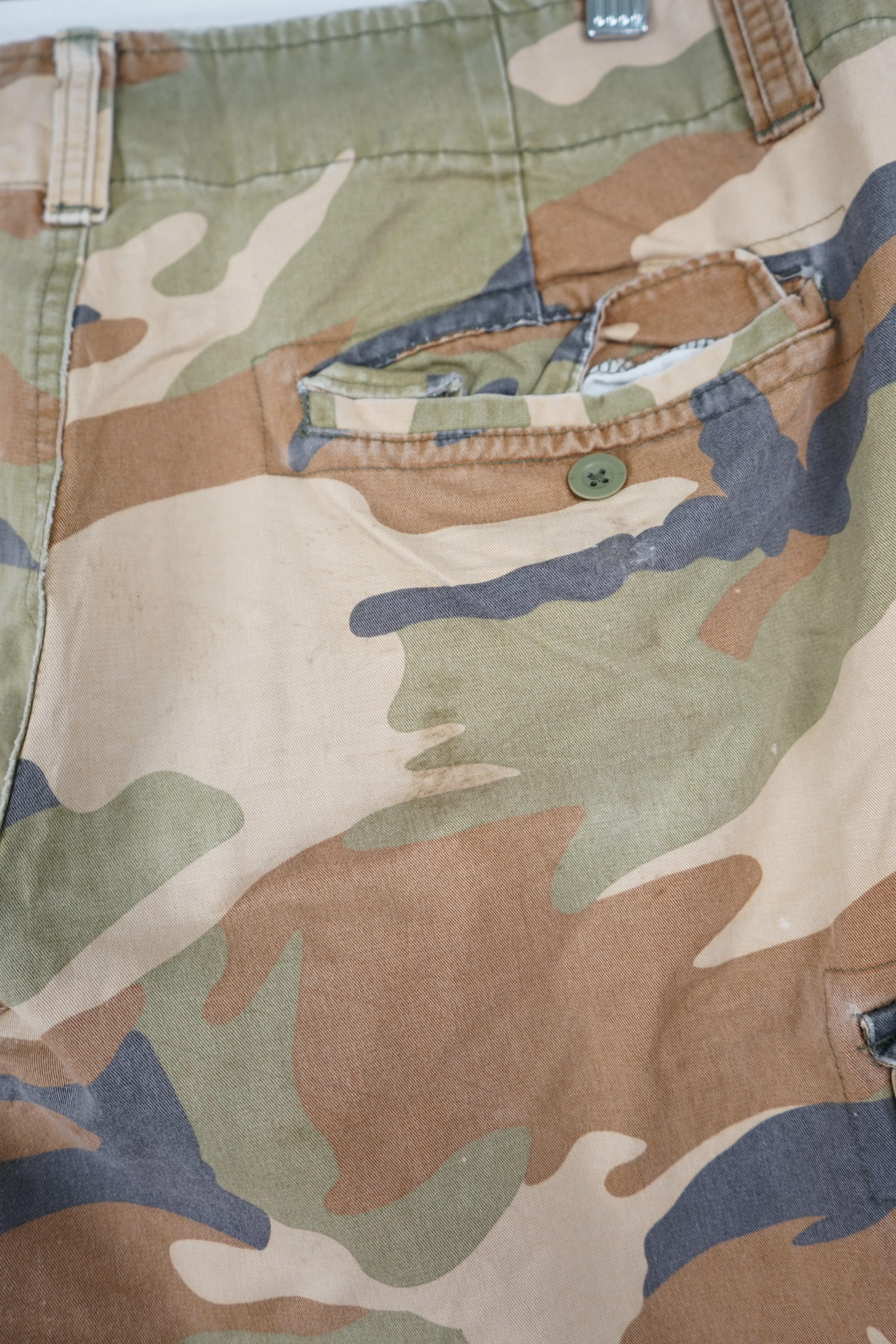 VINTAGE GAP CAMO CARGO SHORTS W36 - Image 5