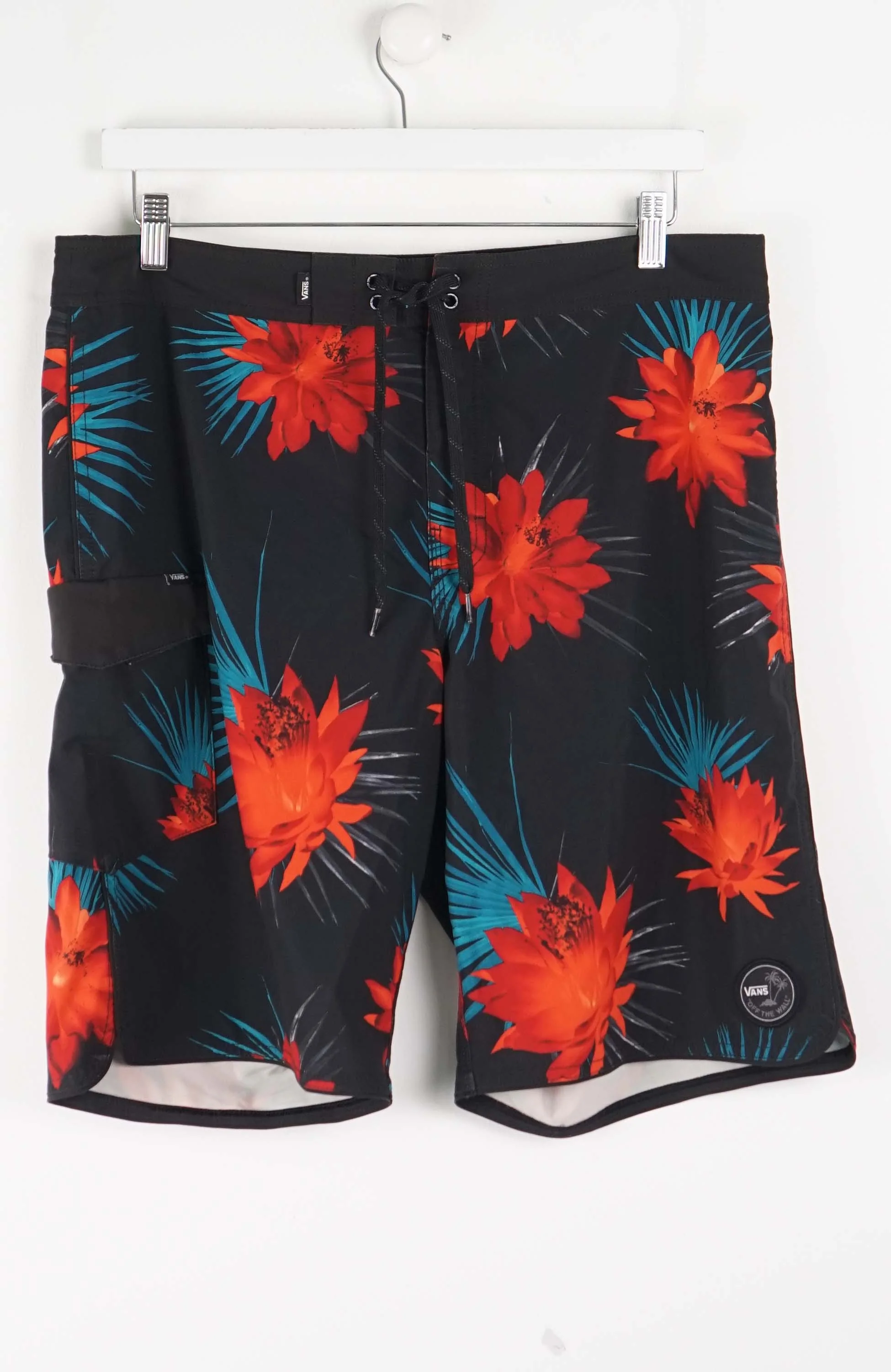VINTAGE VANS BOARD SHORTS W34