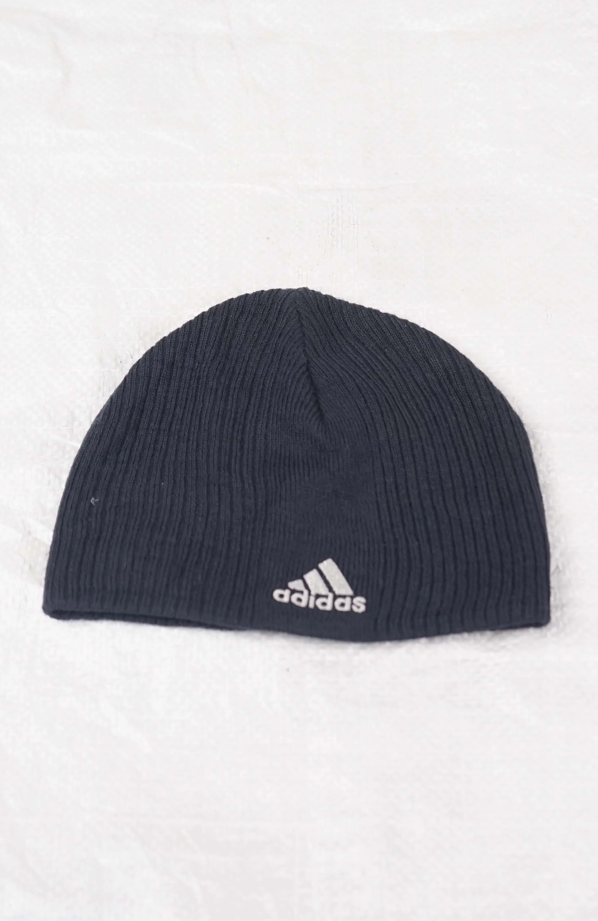 VINTAGE ADIDAS SKULL BEANIE