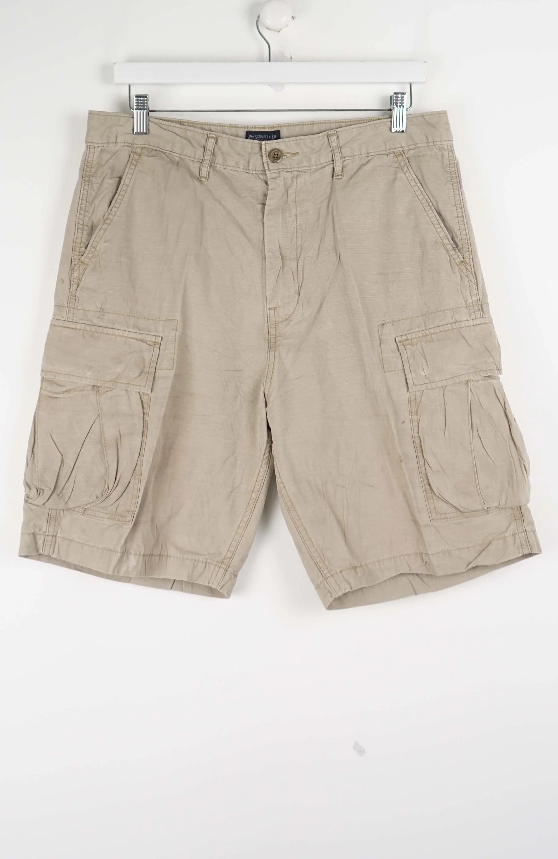 VINTAGE WRANGLER CARGO SHORTS W34