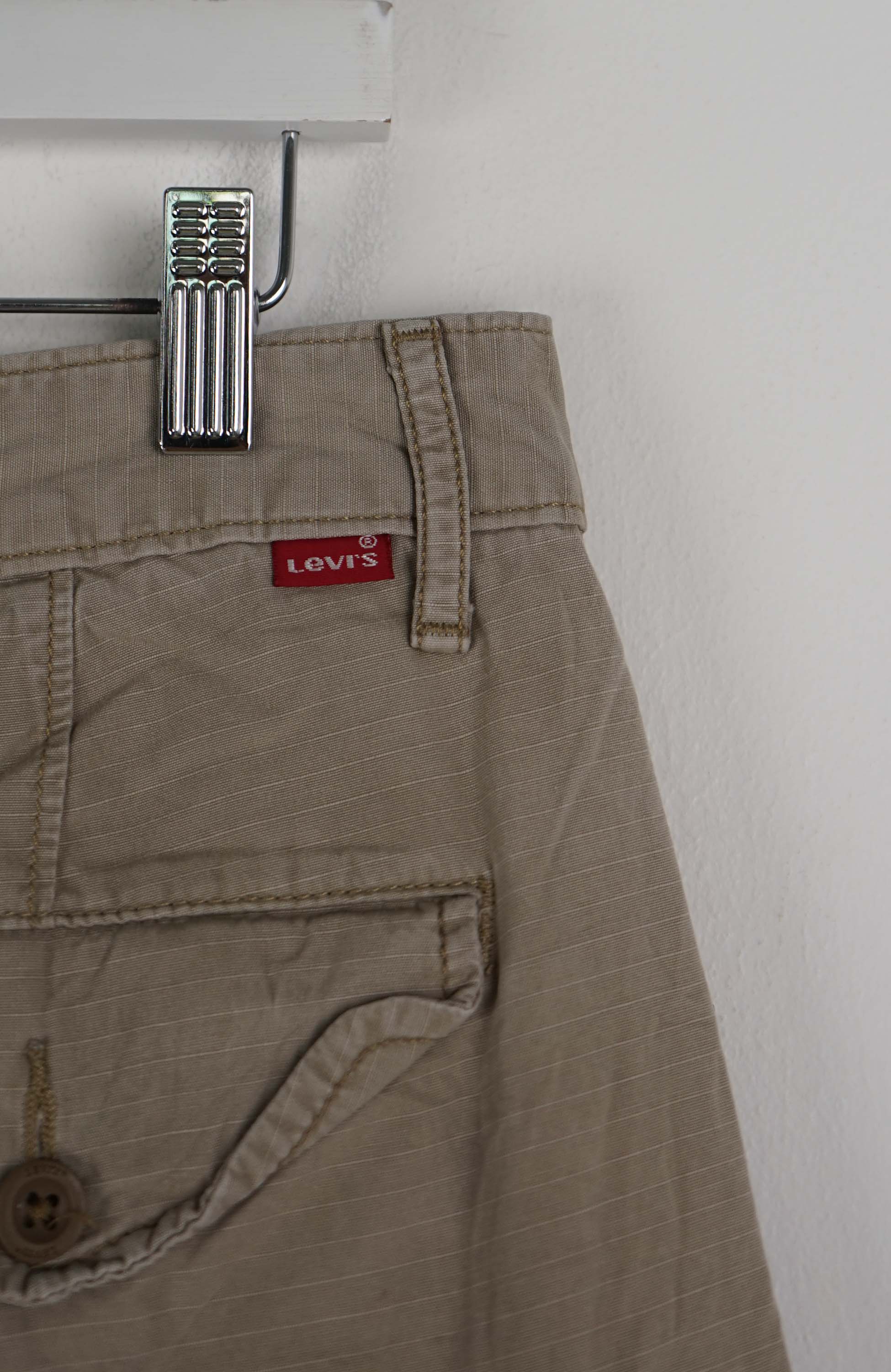 VINTAGE WRANGLER CARGO SHORTS W34 - Image 4
