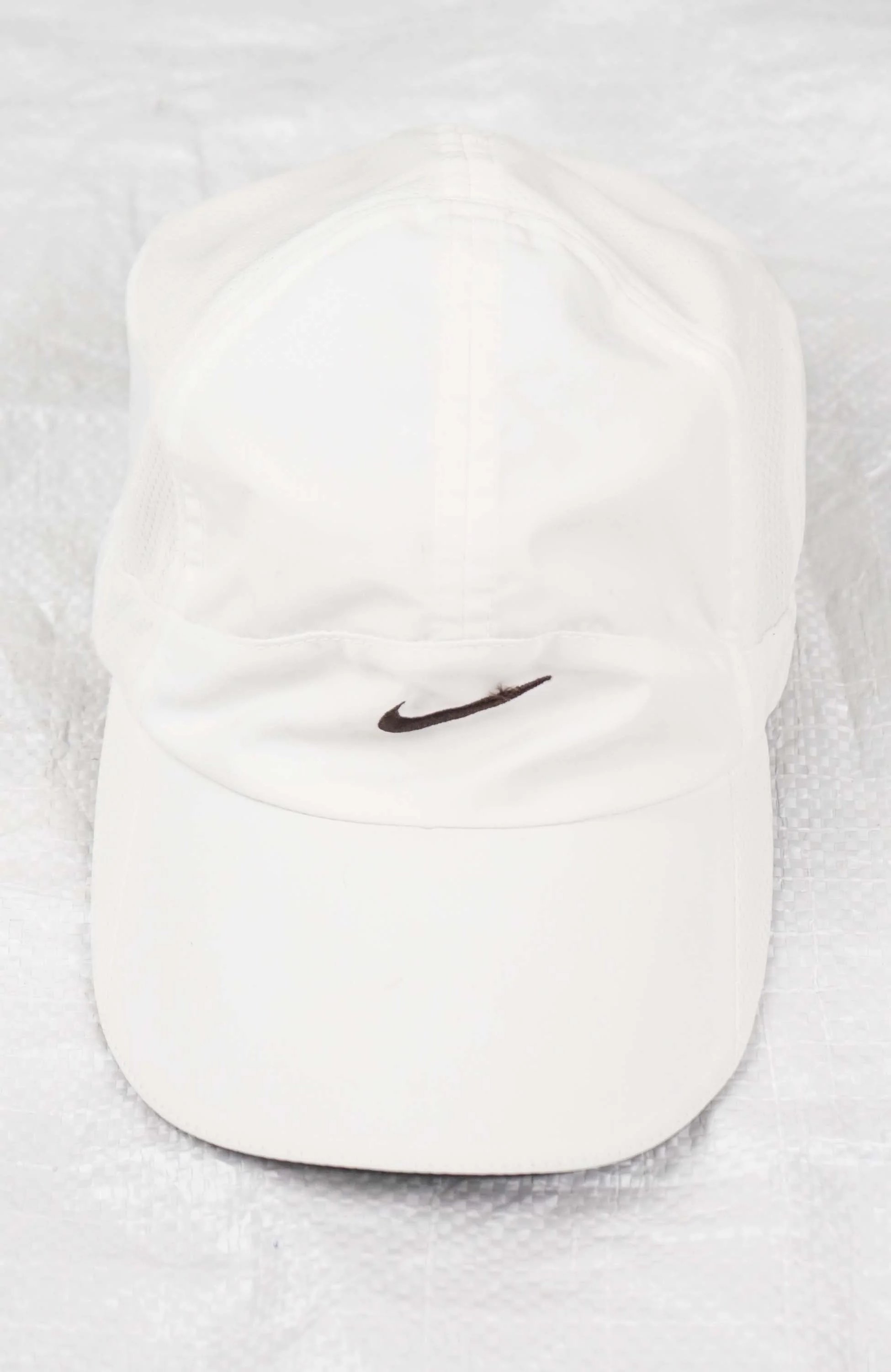 VINTAGE NIKE HAT