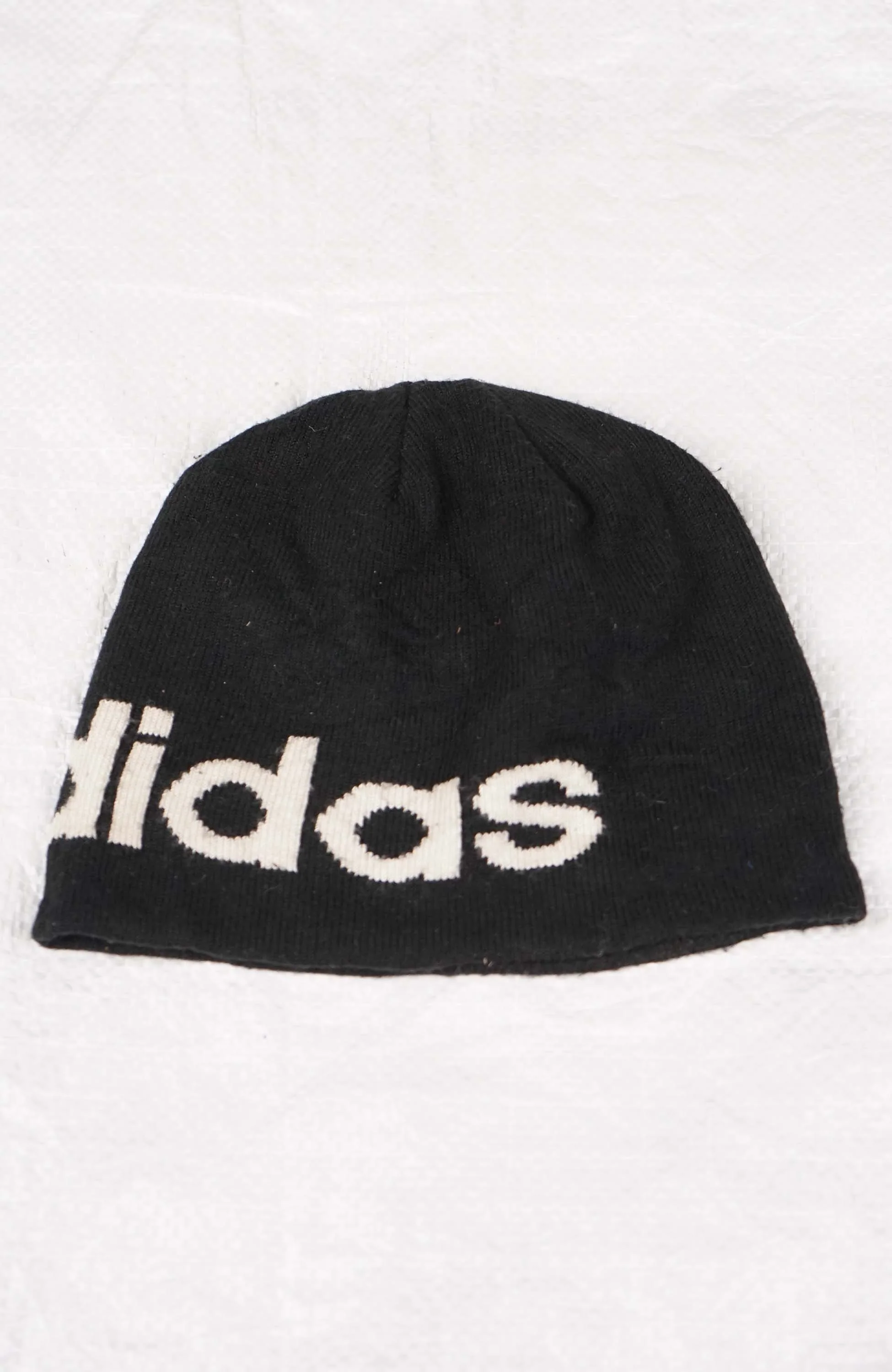 VINTAGE ADIDAS SKULL BEANIE