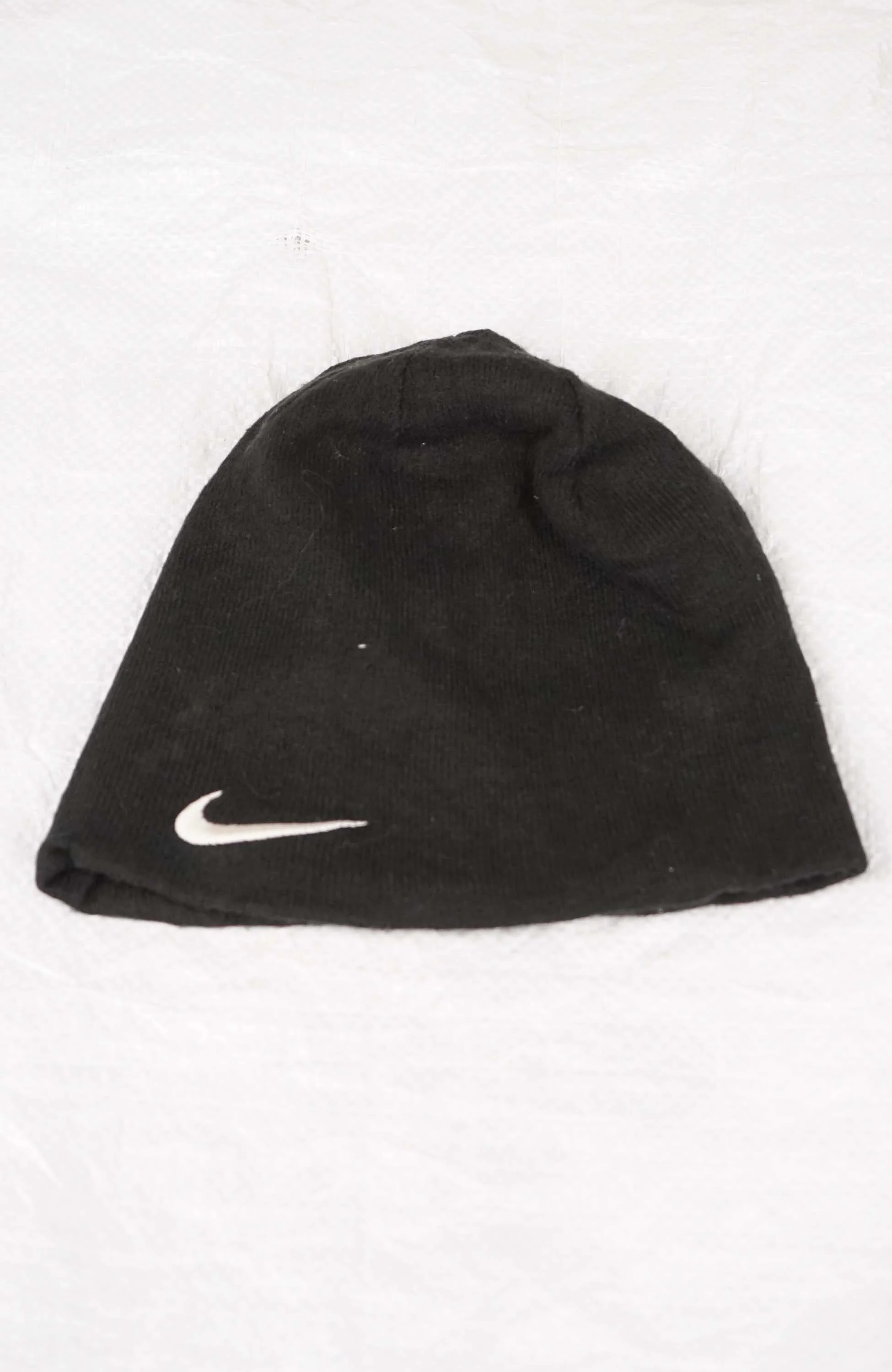 VINTAGE NIKE SKULL BEANIE