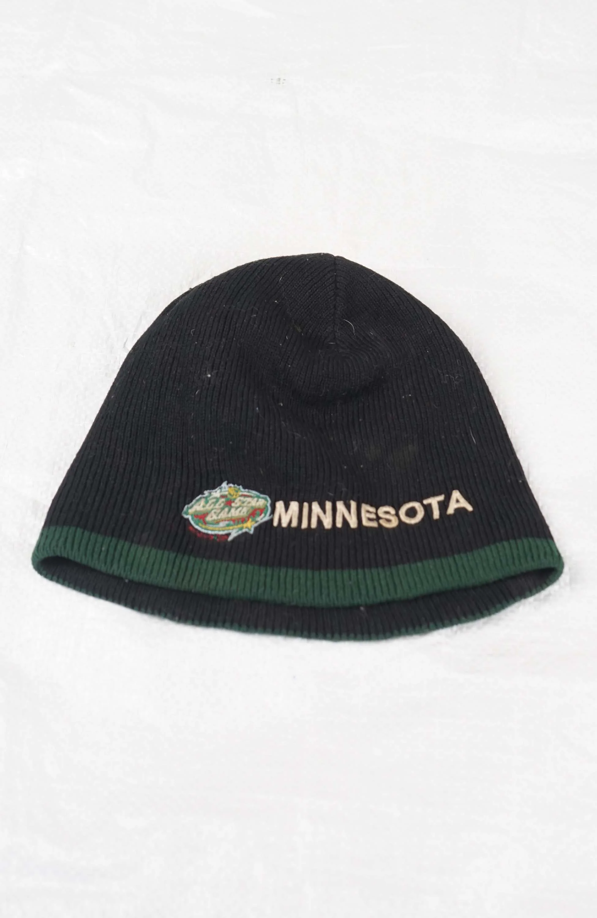 VINTAGE MINNESOTA SKULL BEANIE