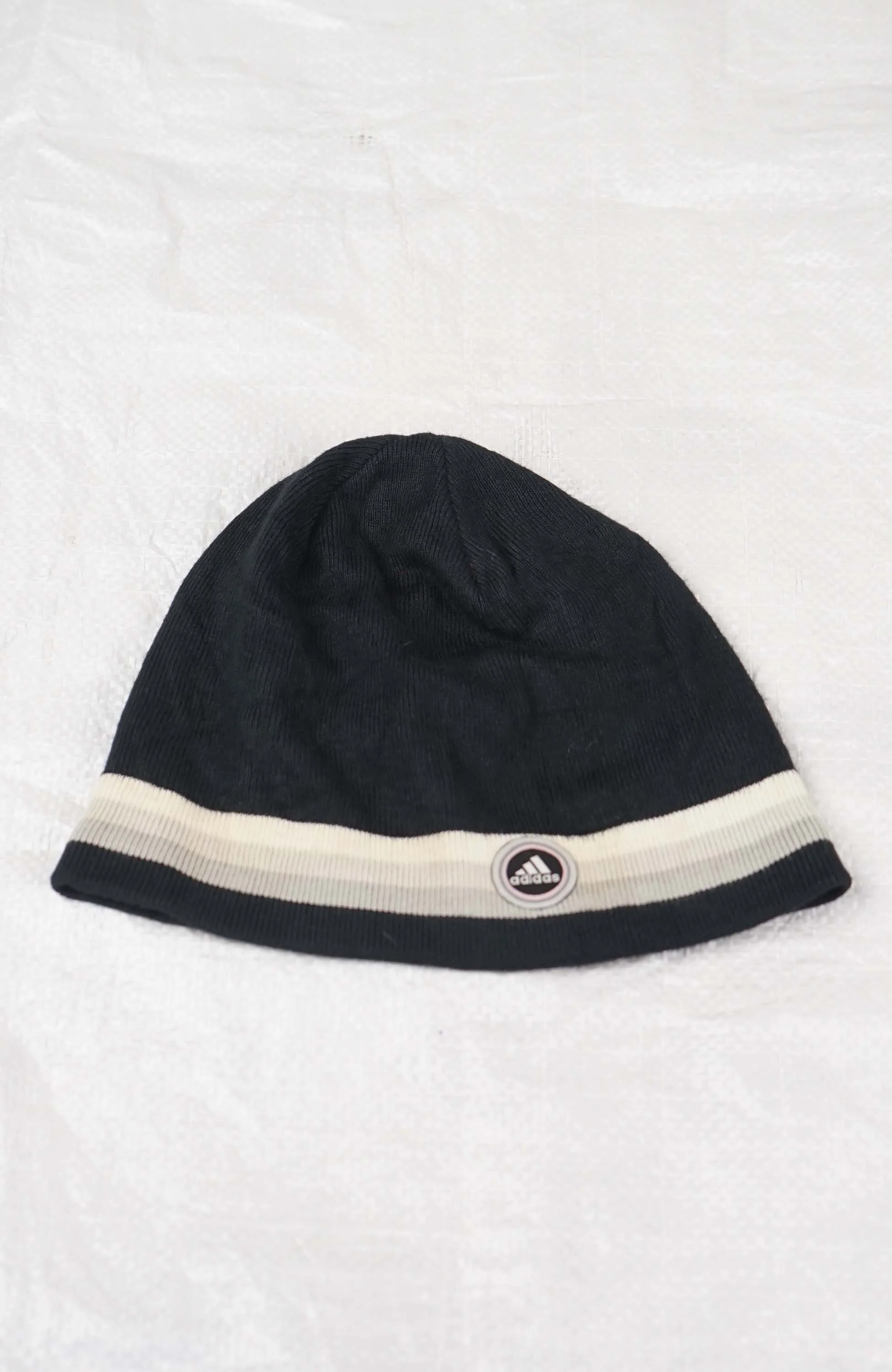 VINTAGE ADIDAS SKULL BEANIE
