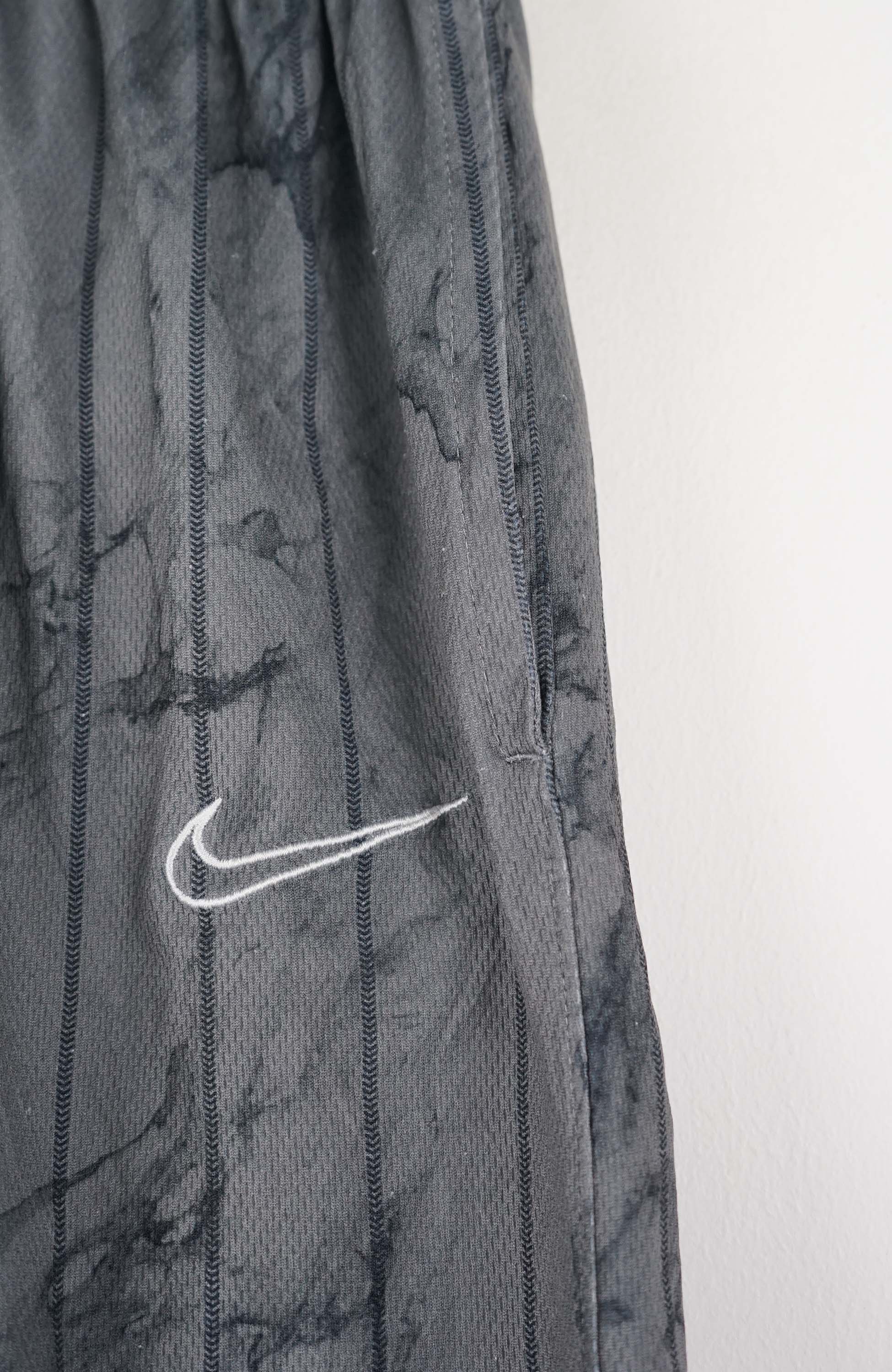 VINTAGE NIKE JERSEY SHORTS W24 - Image 2
