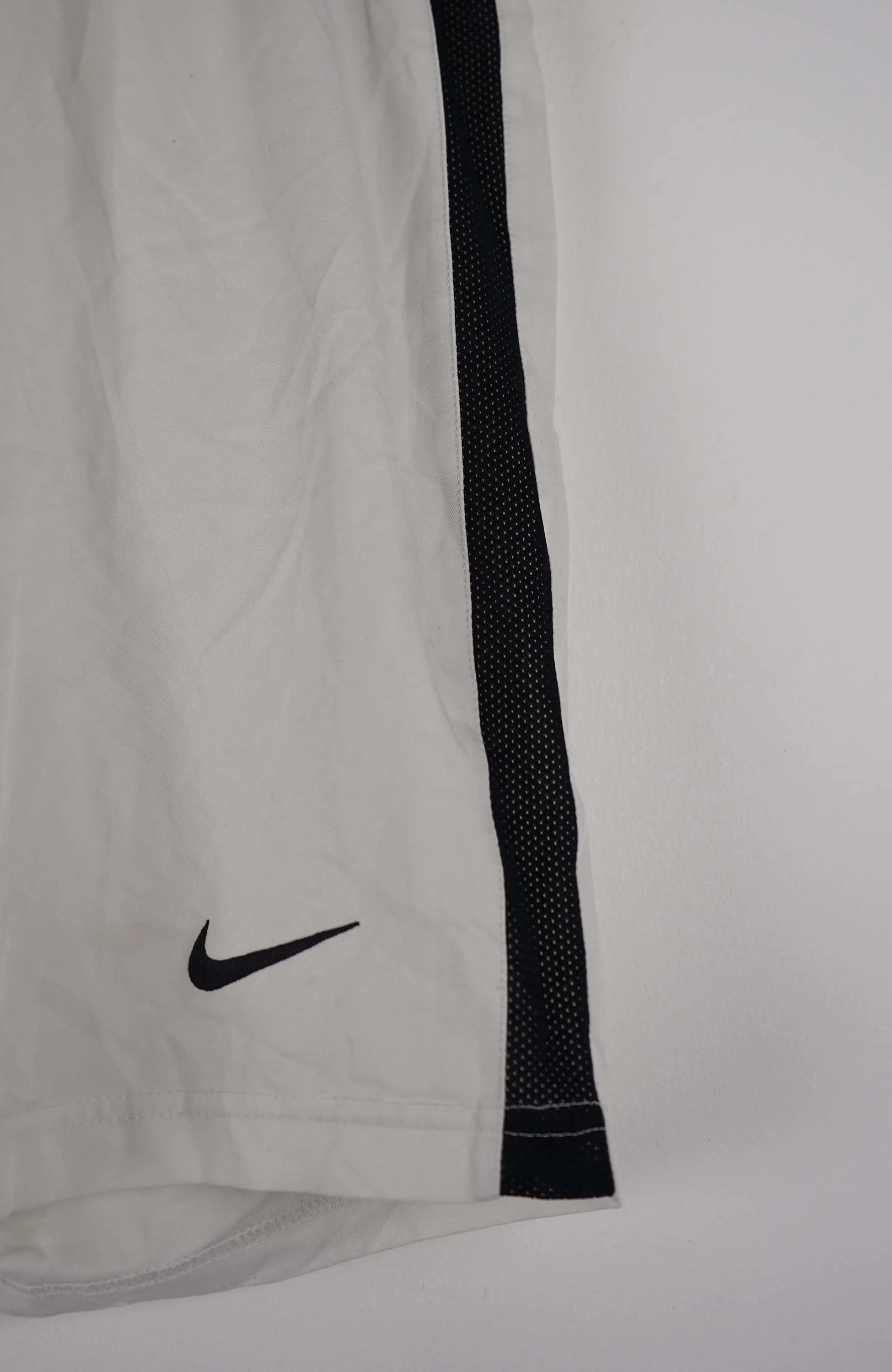 VINTAGE NIKE JERSEY SHORTS W26 - Image 2