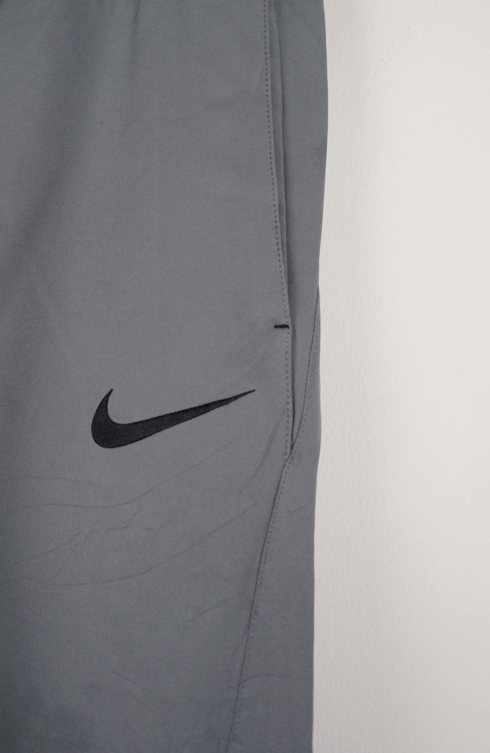 VINTAGE NIKE TRACK PANT SHORTS (M) - Image 2