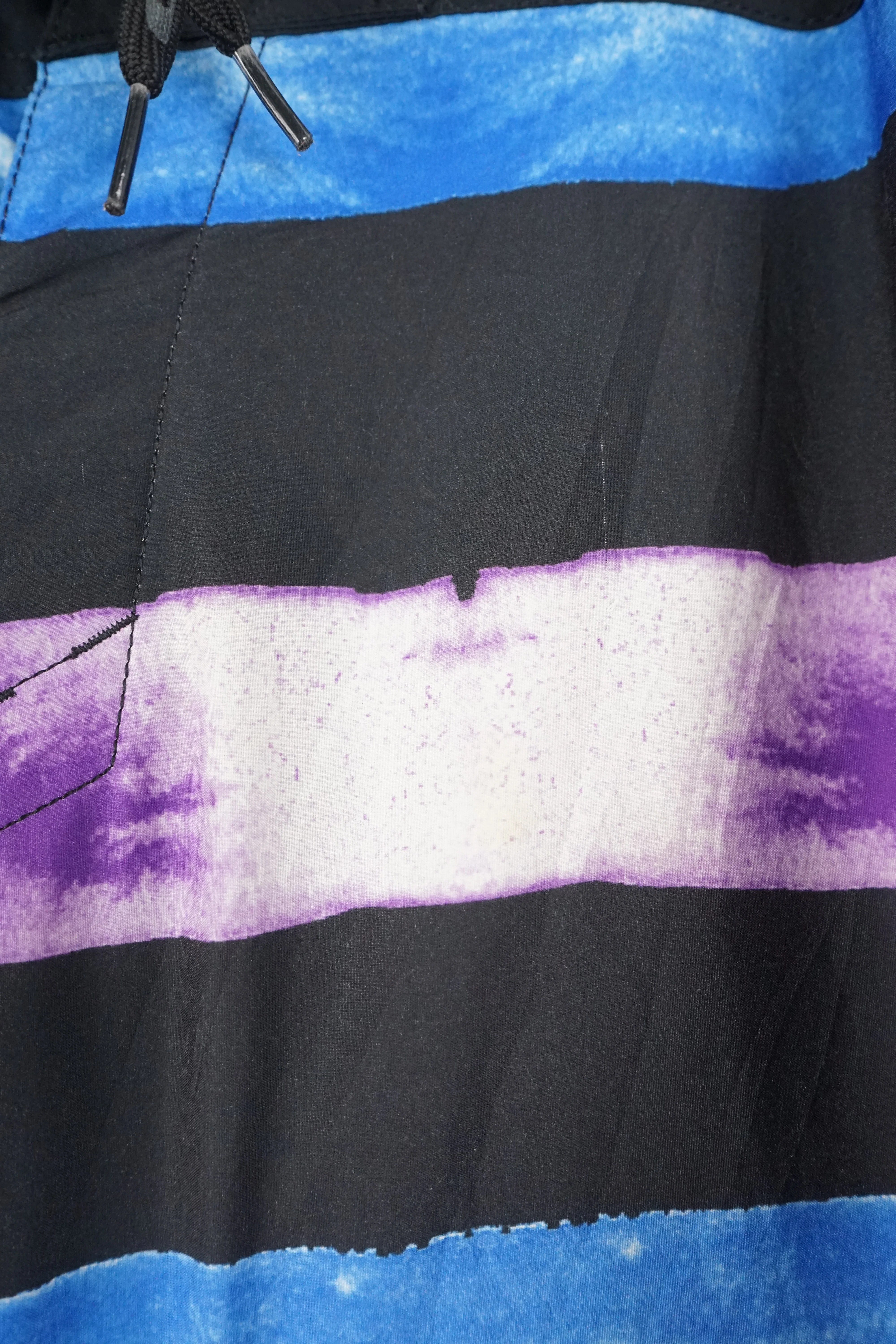 VINTAGE OAKLEY BOARD SHORTS W35 - Image 4