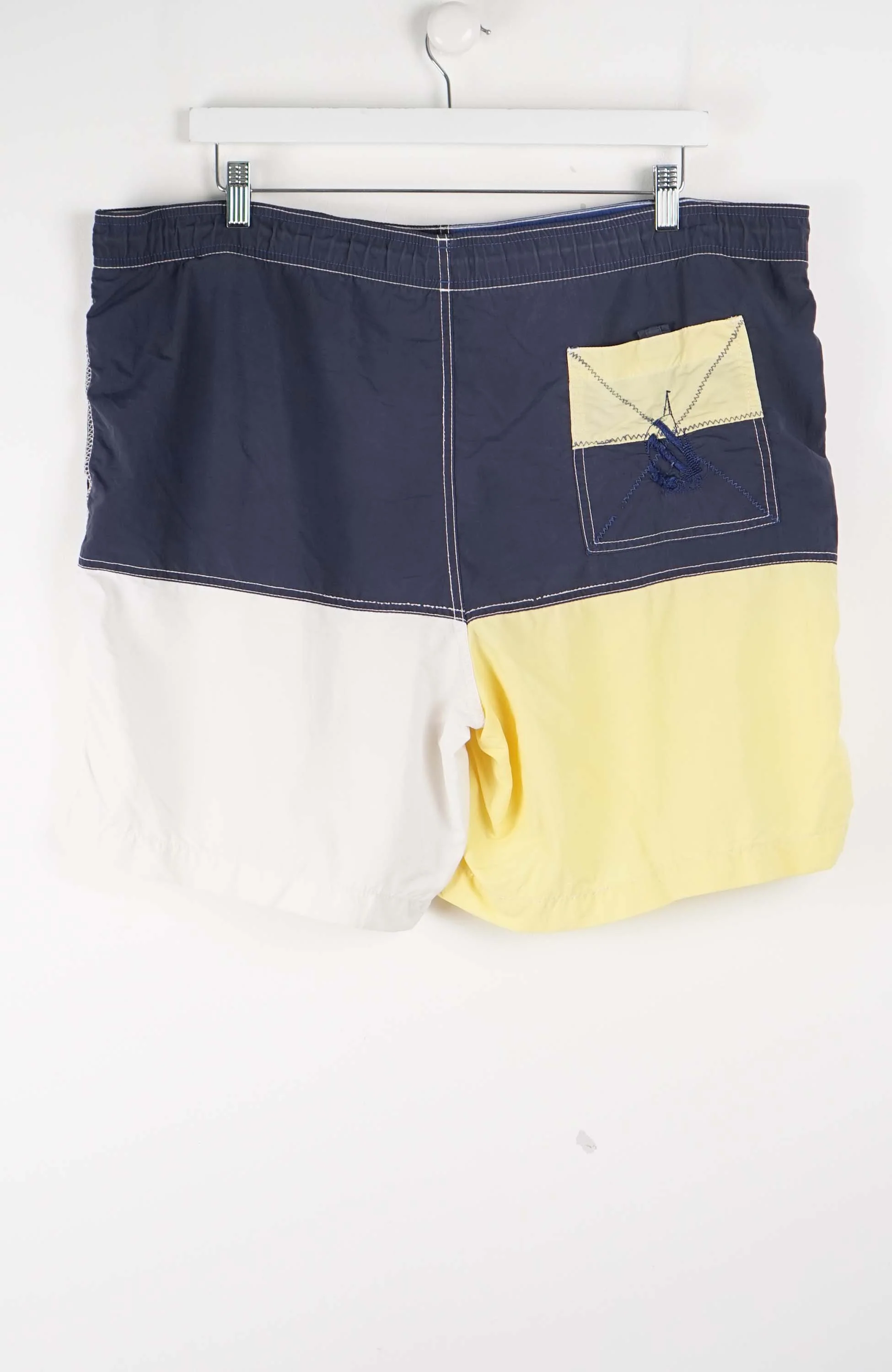 VINTAGE NAUTICA ACTIVE SHORTS W42 - Image 3
