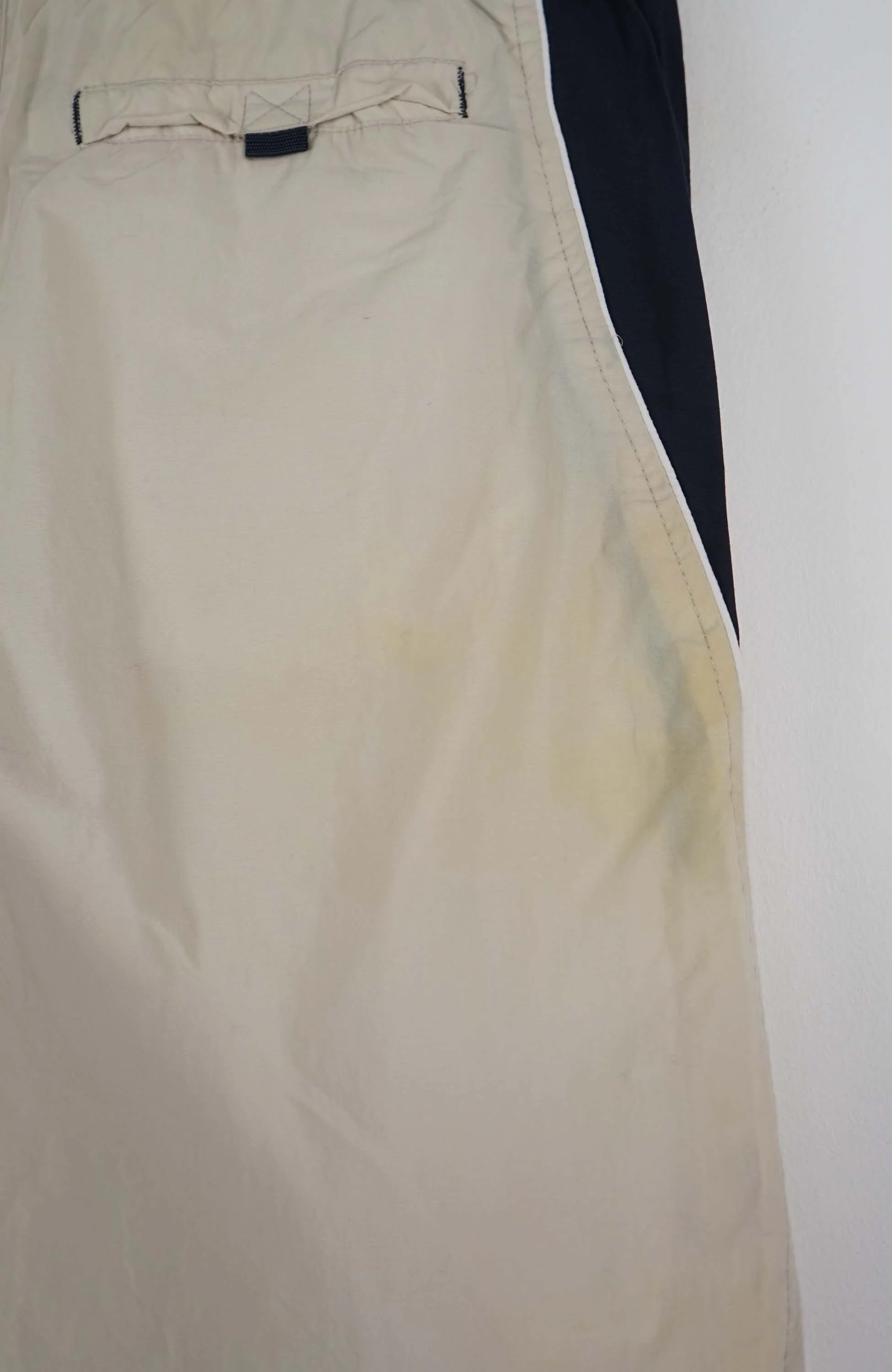 VINTAGE NIKE TRACK PANT SHORTS (M) - Image 6