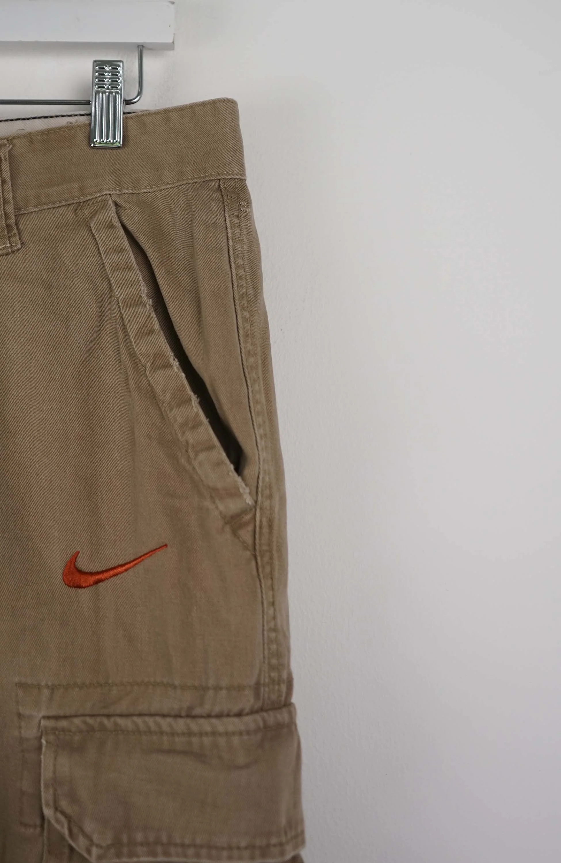 VINTAGE REWORK CARGO SHORTS W34 - Image 2