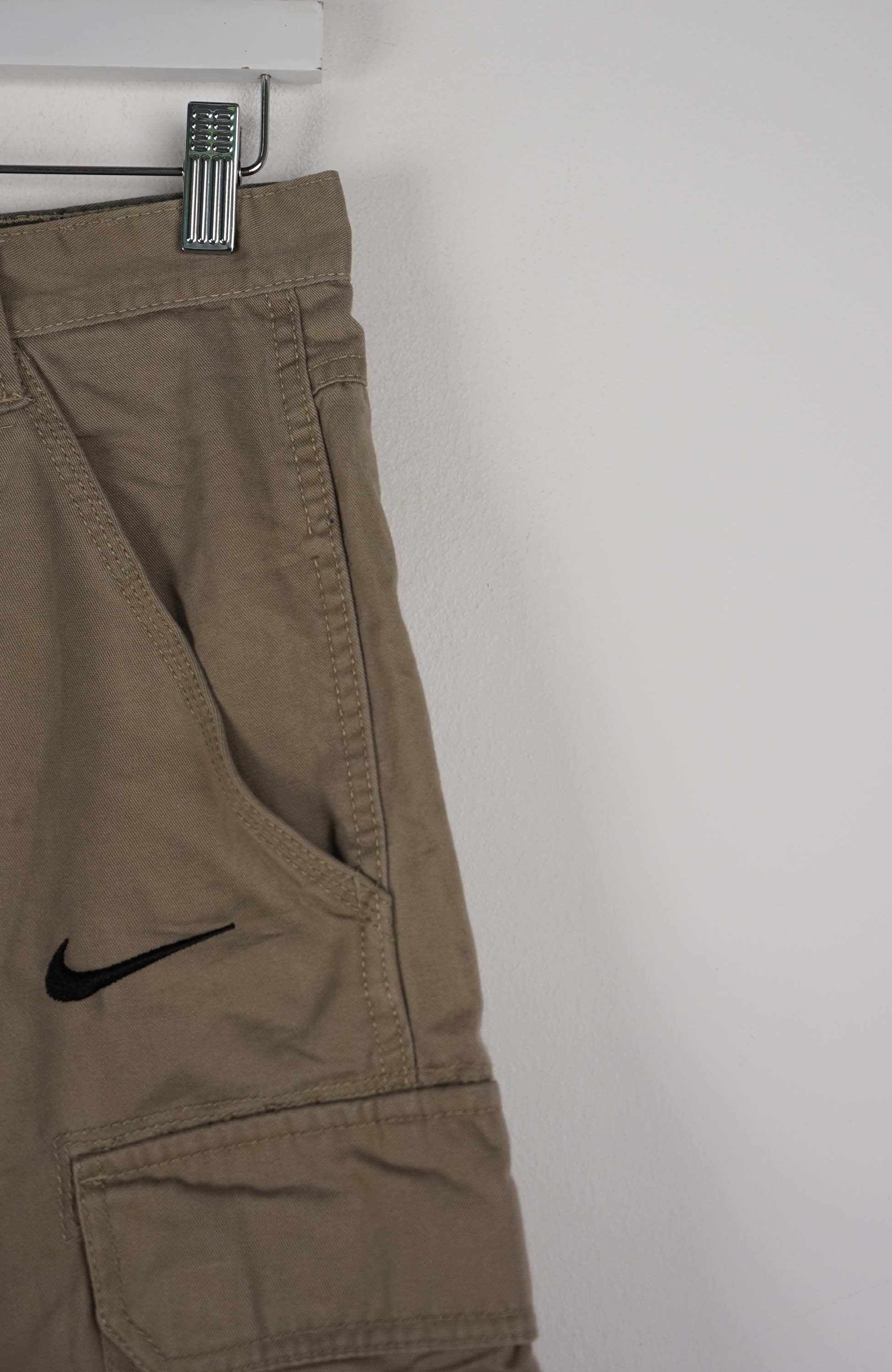 VINTAGE REWORK CARGO SHORTS W31 - Image 2