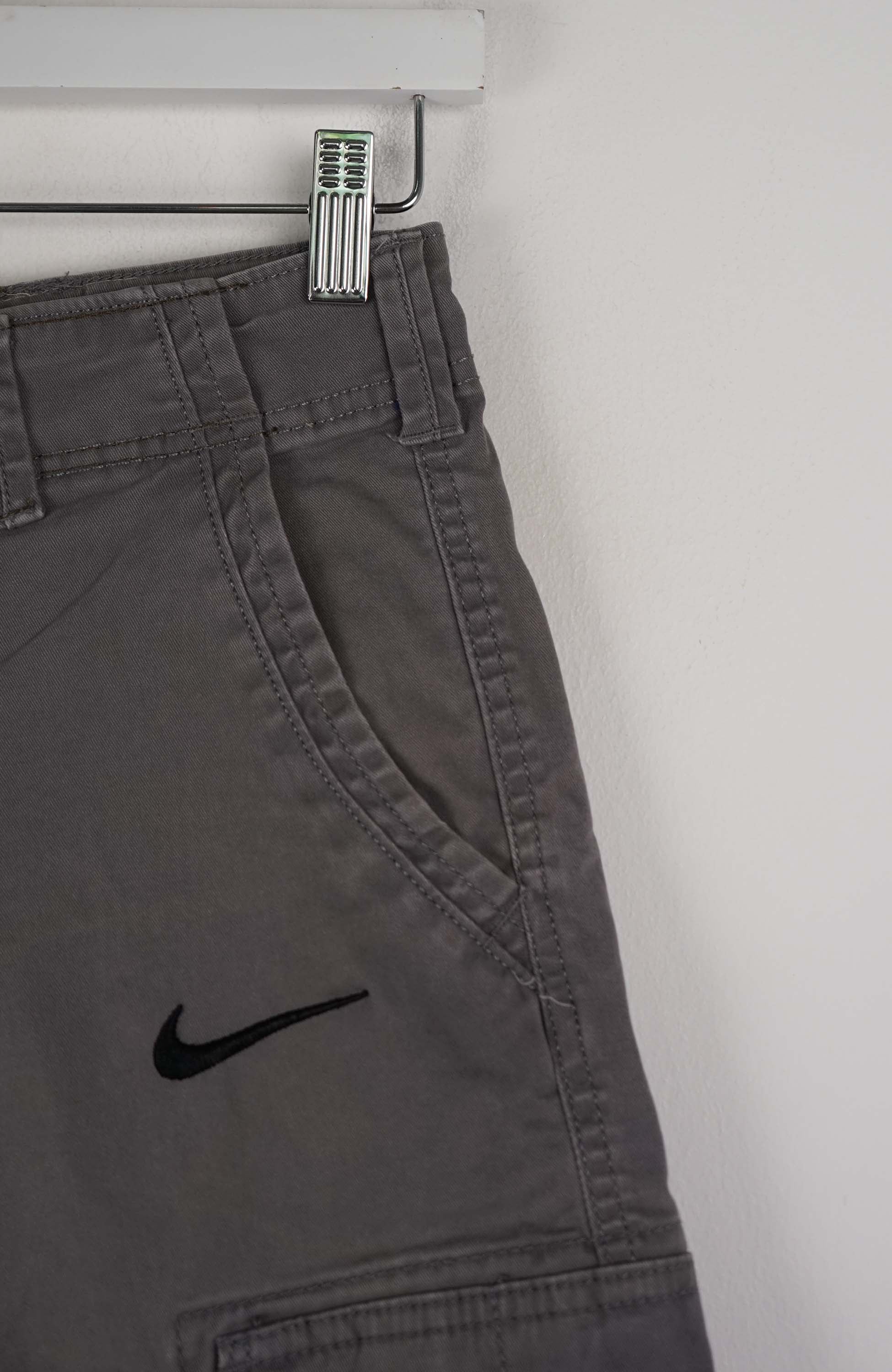 VINTAGE REWORK CARGO SHORTS W26 - Image 2