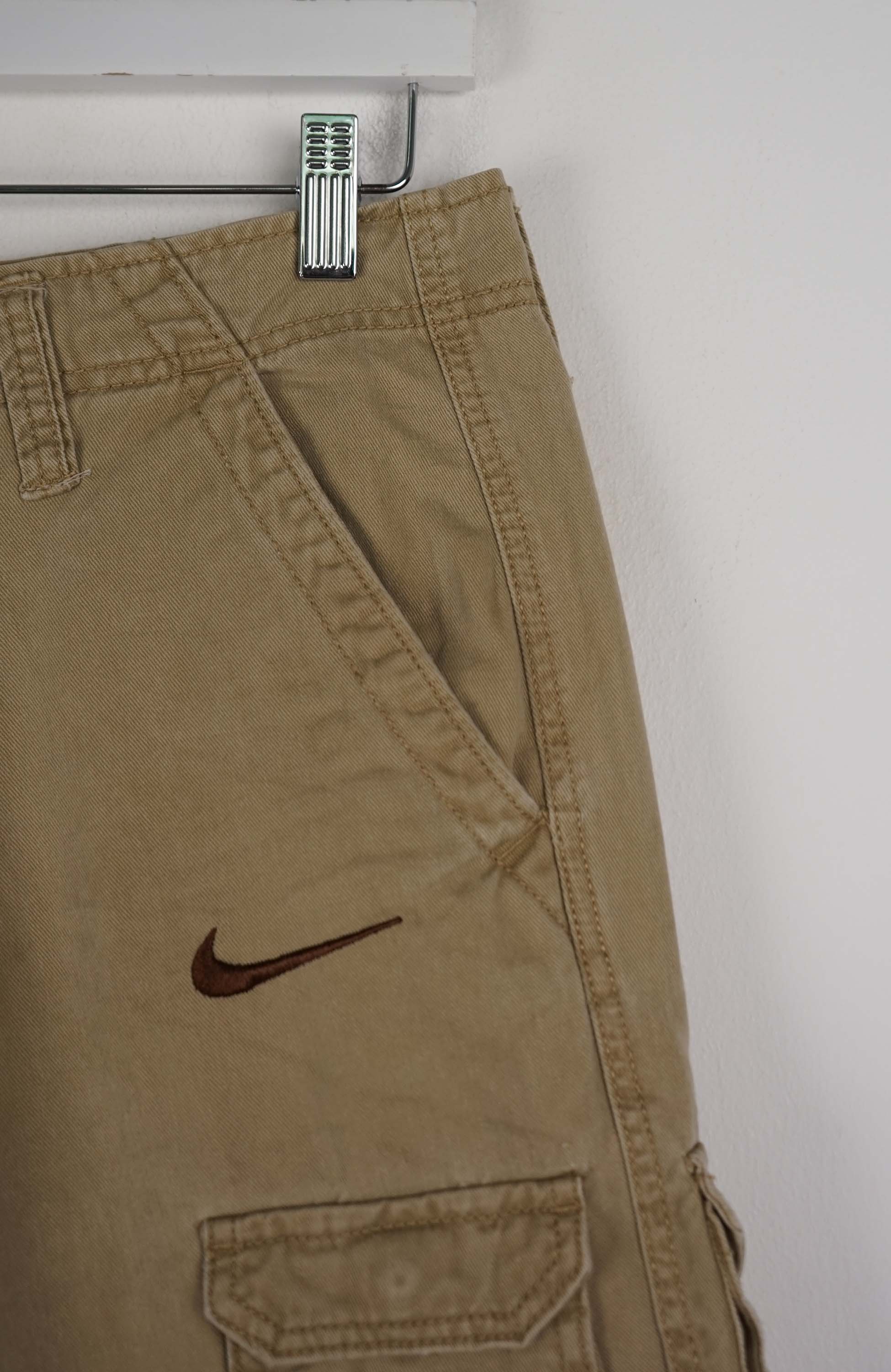 VINTAGE REWORK CARGO SHORTS W32 - Image 2