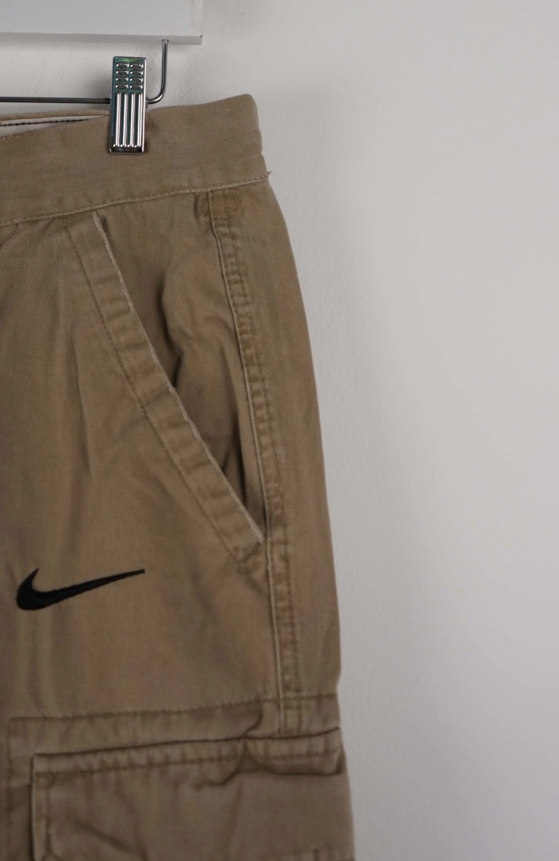 VINTAGE REWORK CARGO SHORTS W34 - Image 2