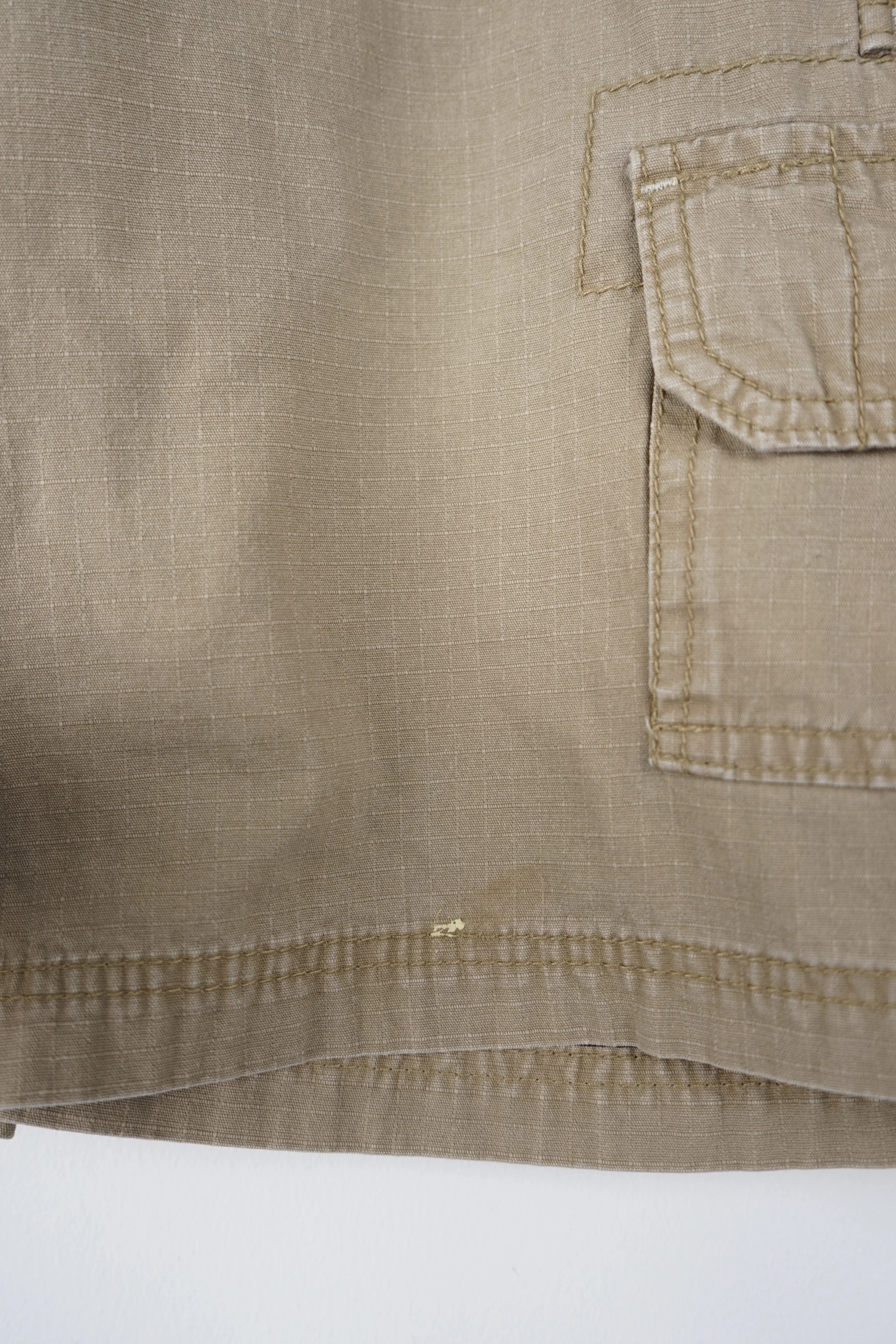 VINTAGE REWORK CARGO SHORTS W34 - Image 4