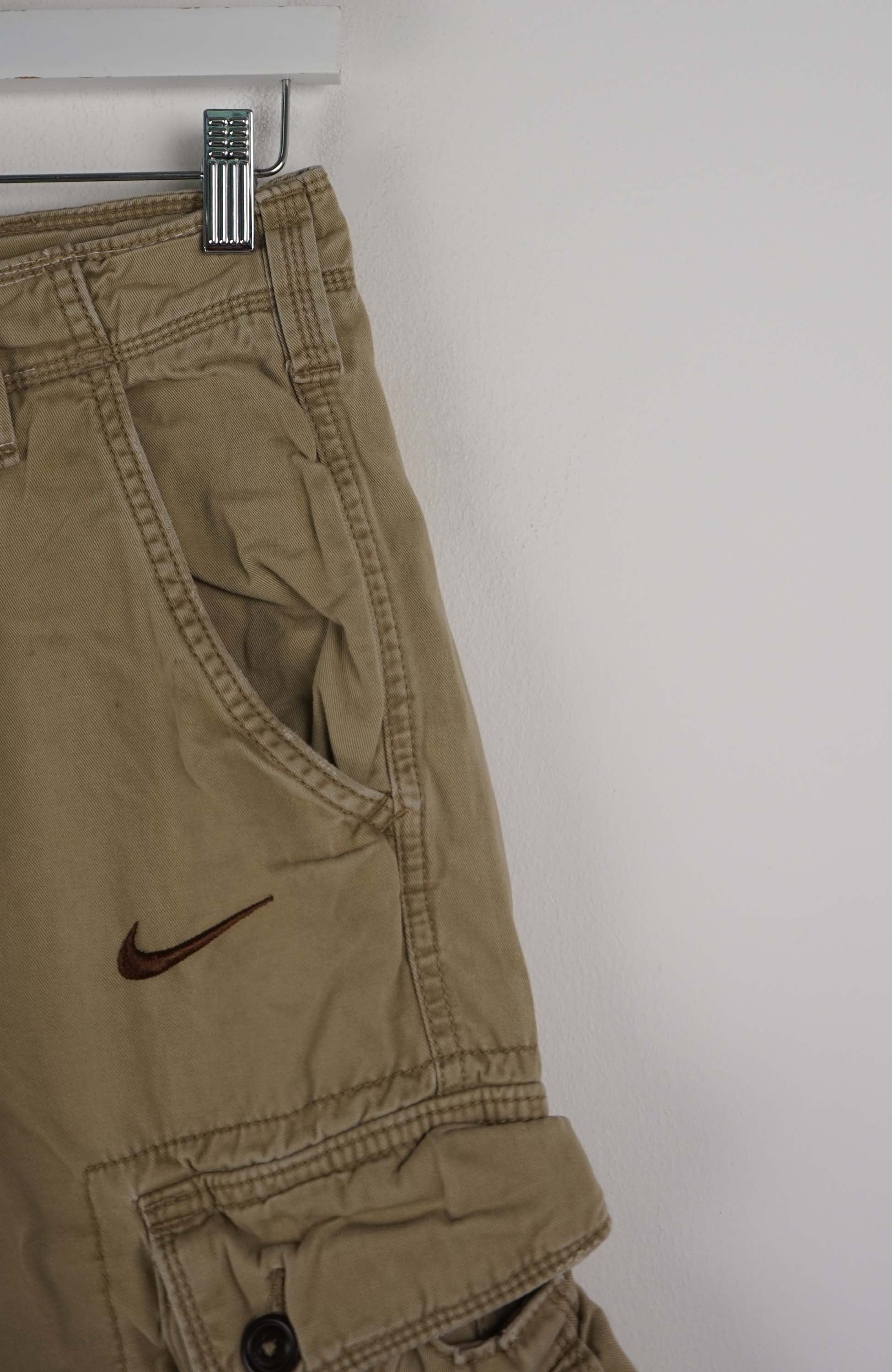 VINTAGE REWORK CARGO SHORTS W27 - Image 2