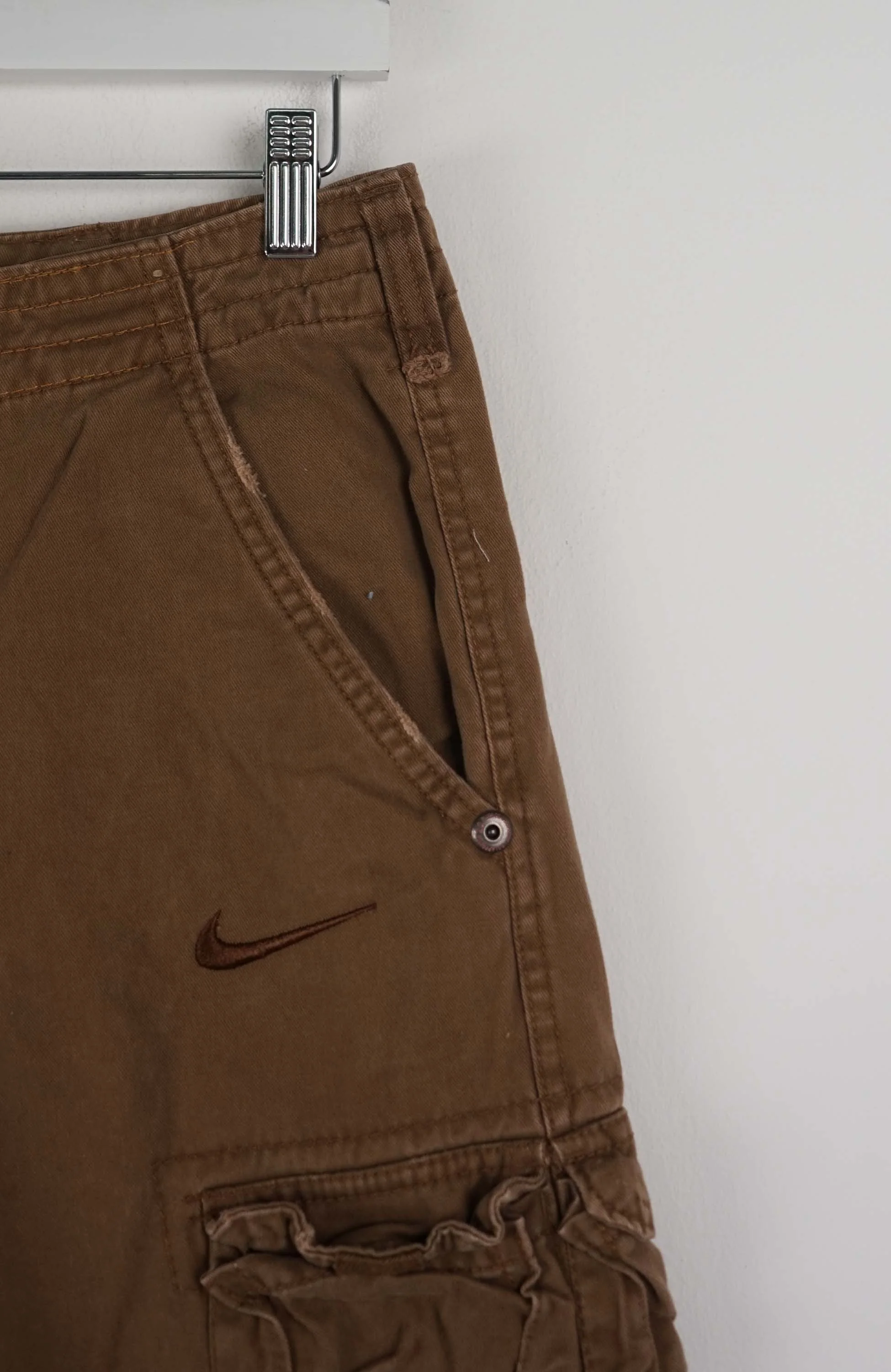 VINTAGE REWORK CARGO SHORTS W30 - Image 2