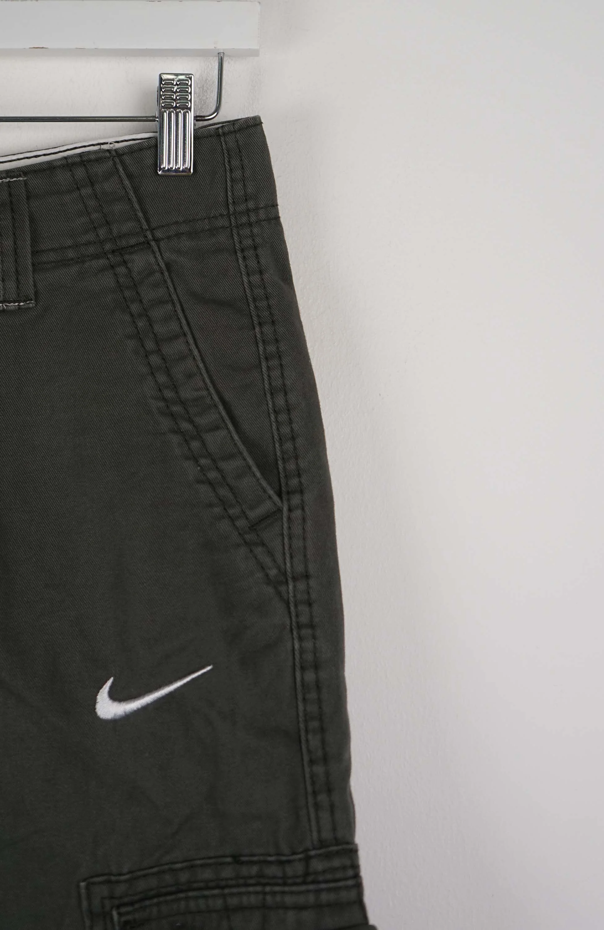 VINTAGE REWORK CARGO SHORTS W30 - Image 2