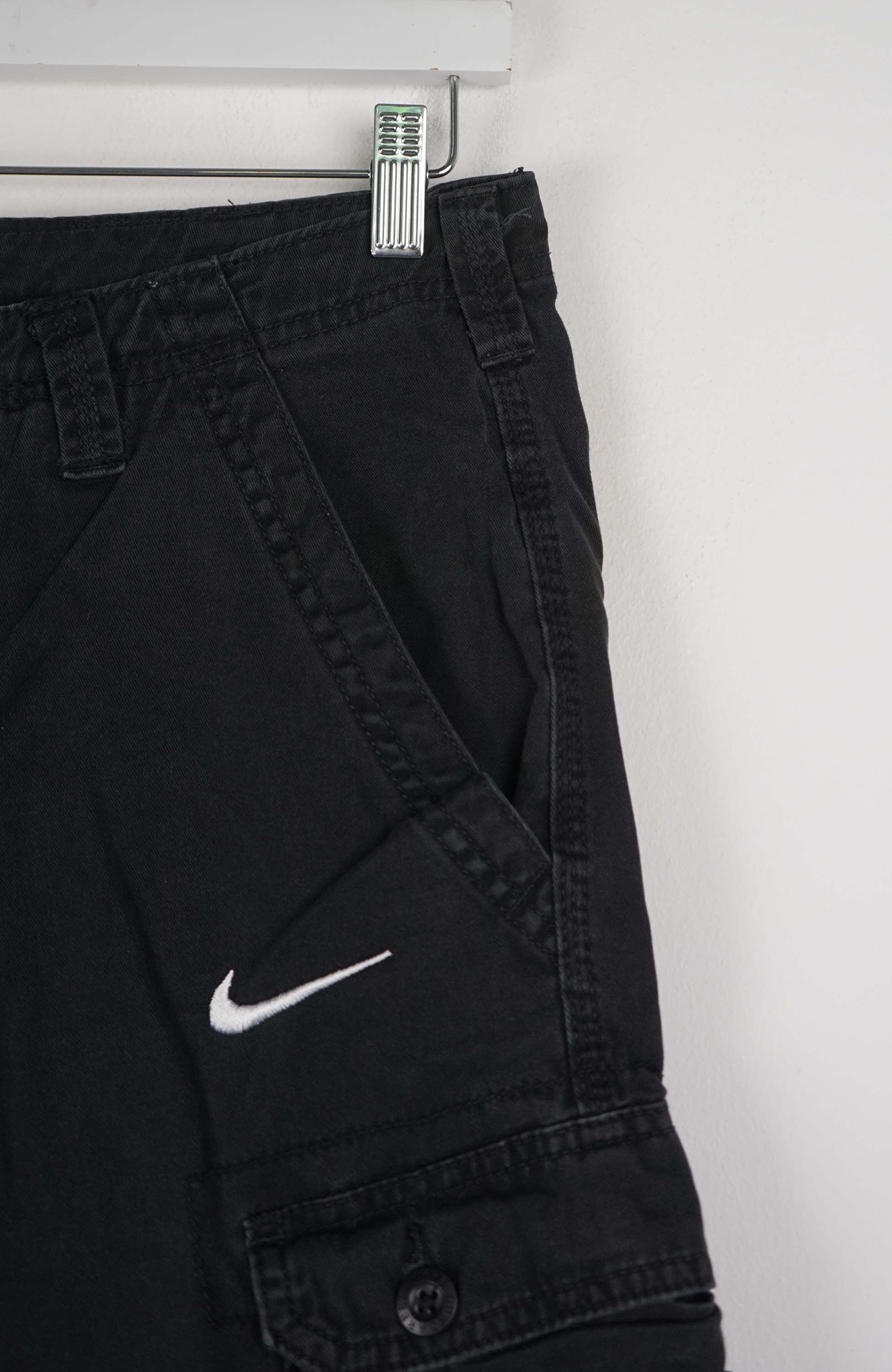 VINTAGE REWORK CARGO SHORTS W32 - Image 2