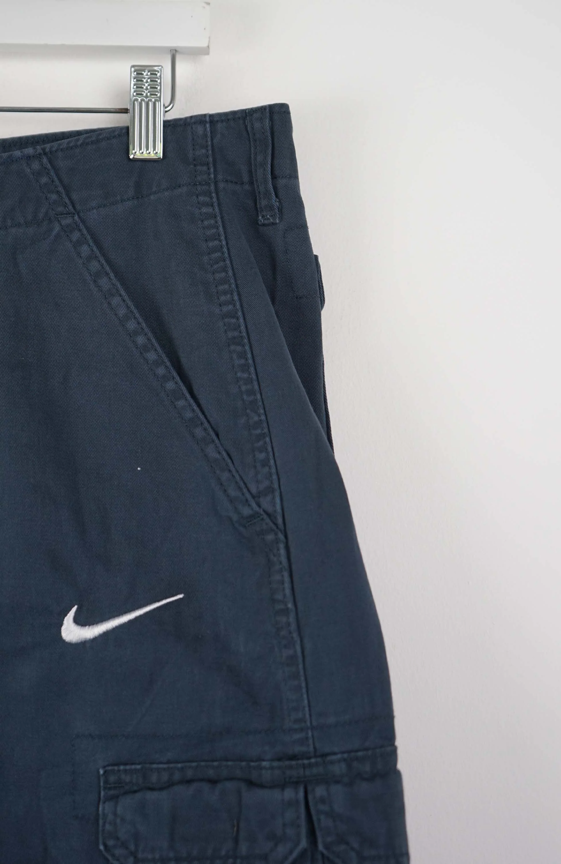 VINTAGE REWORK CARGO SHORTS W34 - Image 2
