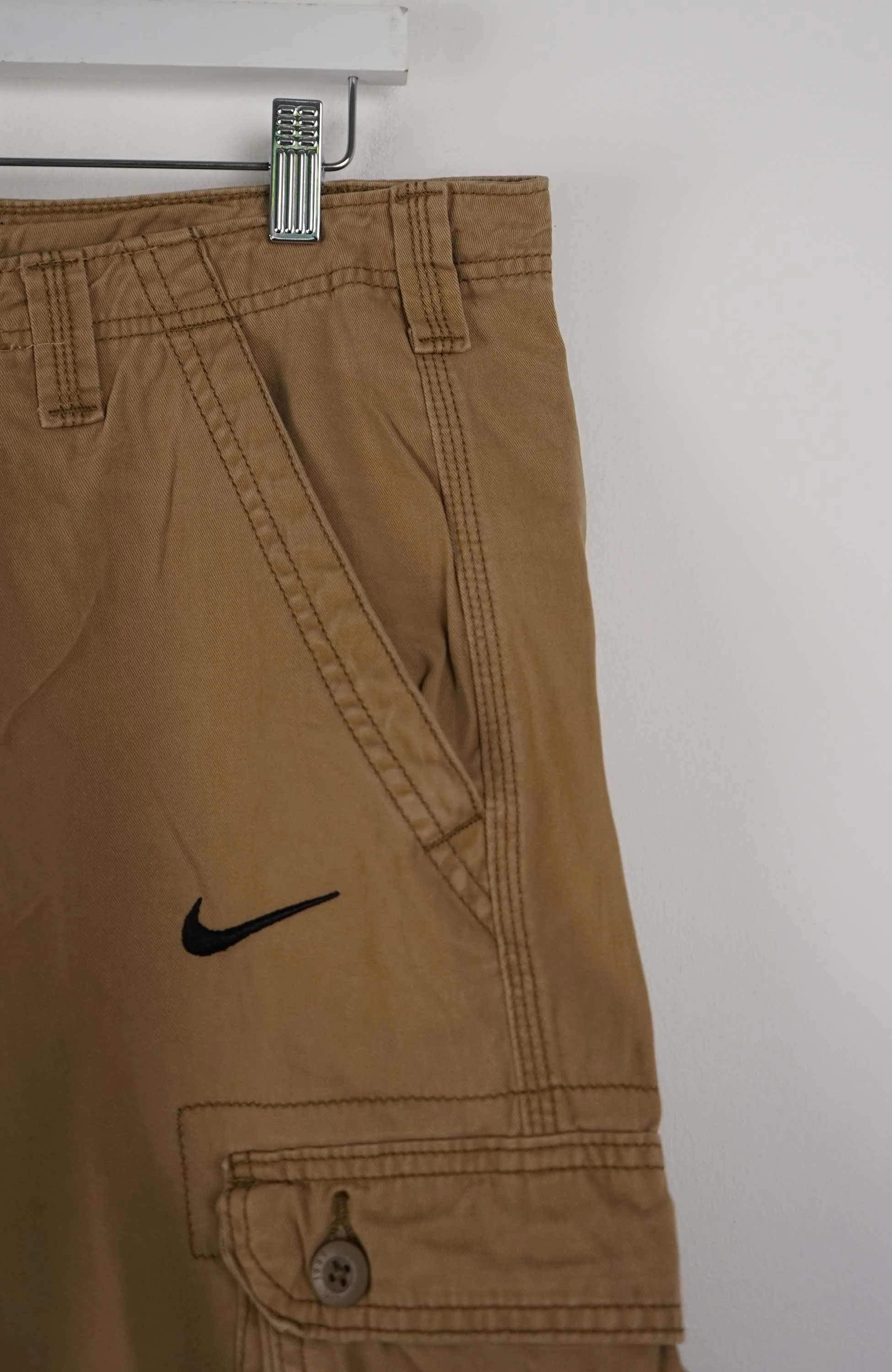 VINTAGE REWORK CARGO SHORTS W34 - Image 2