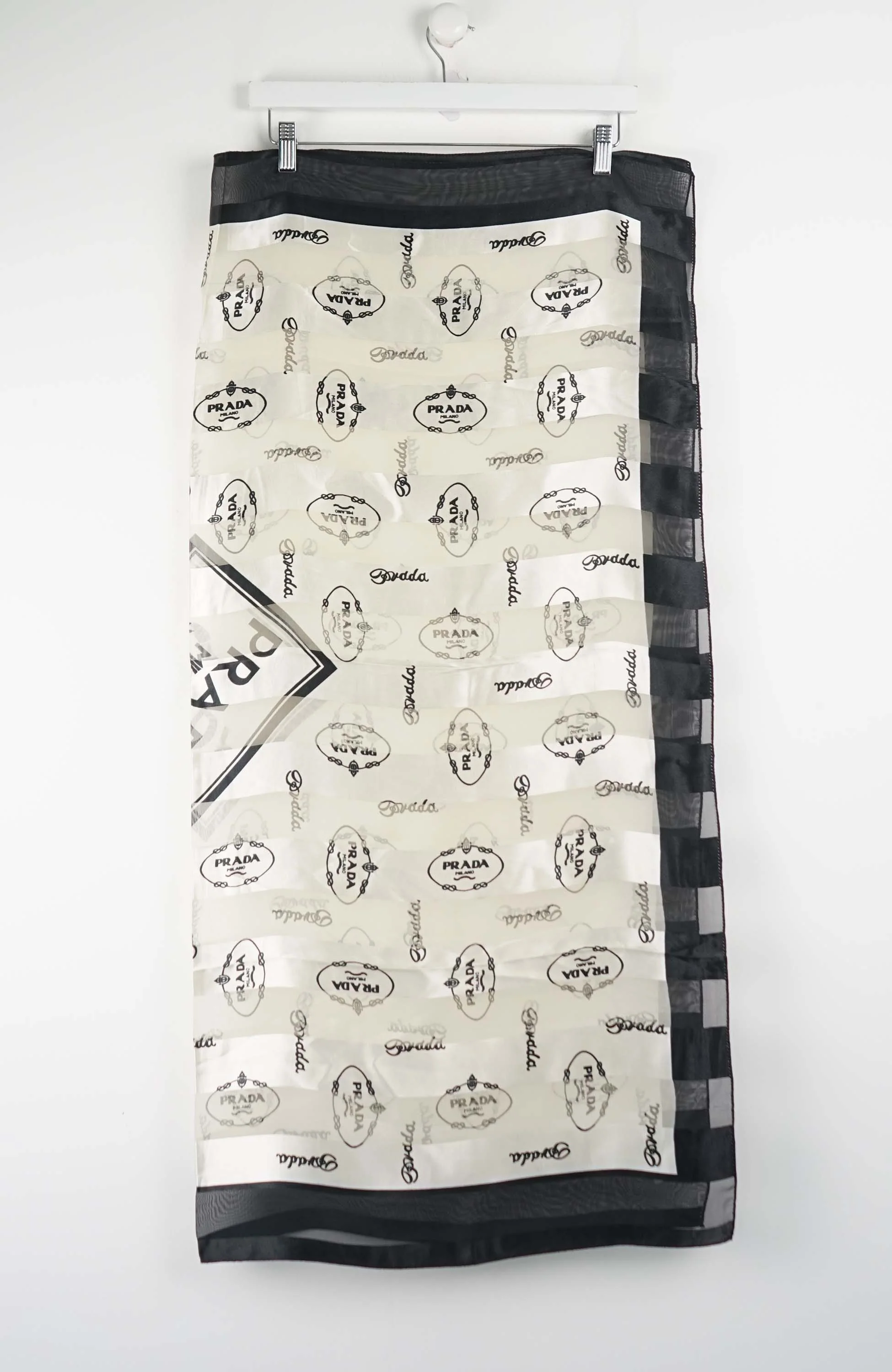 VINTAGE SCARF