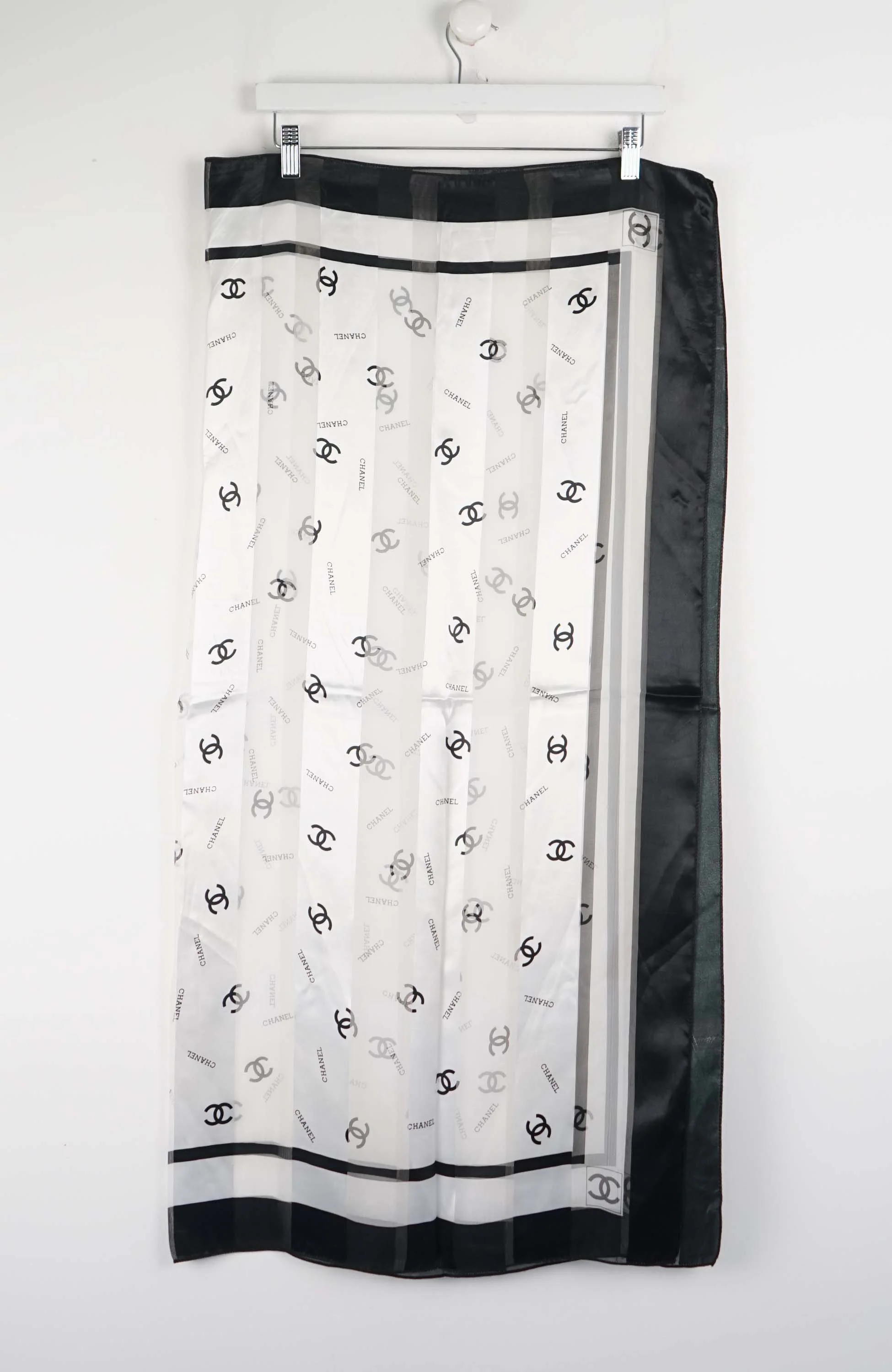 VINTAGE SCARF