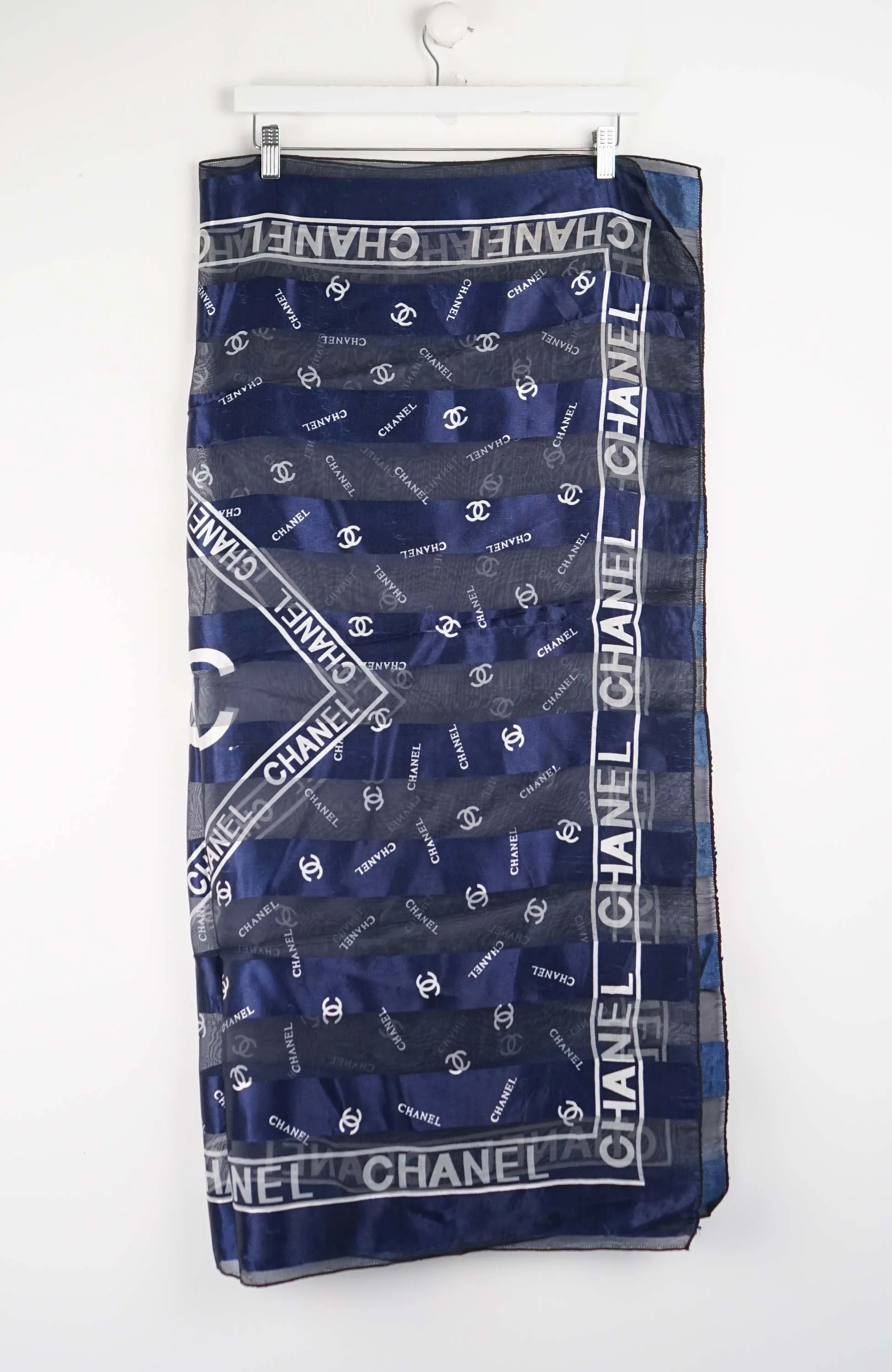 VINTAGE SCARF