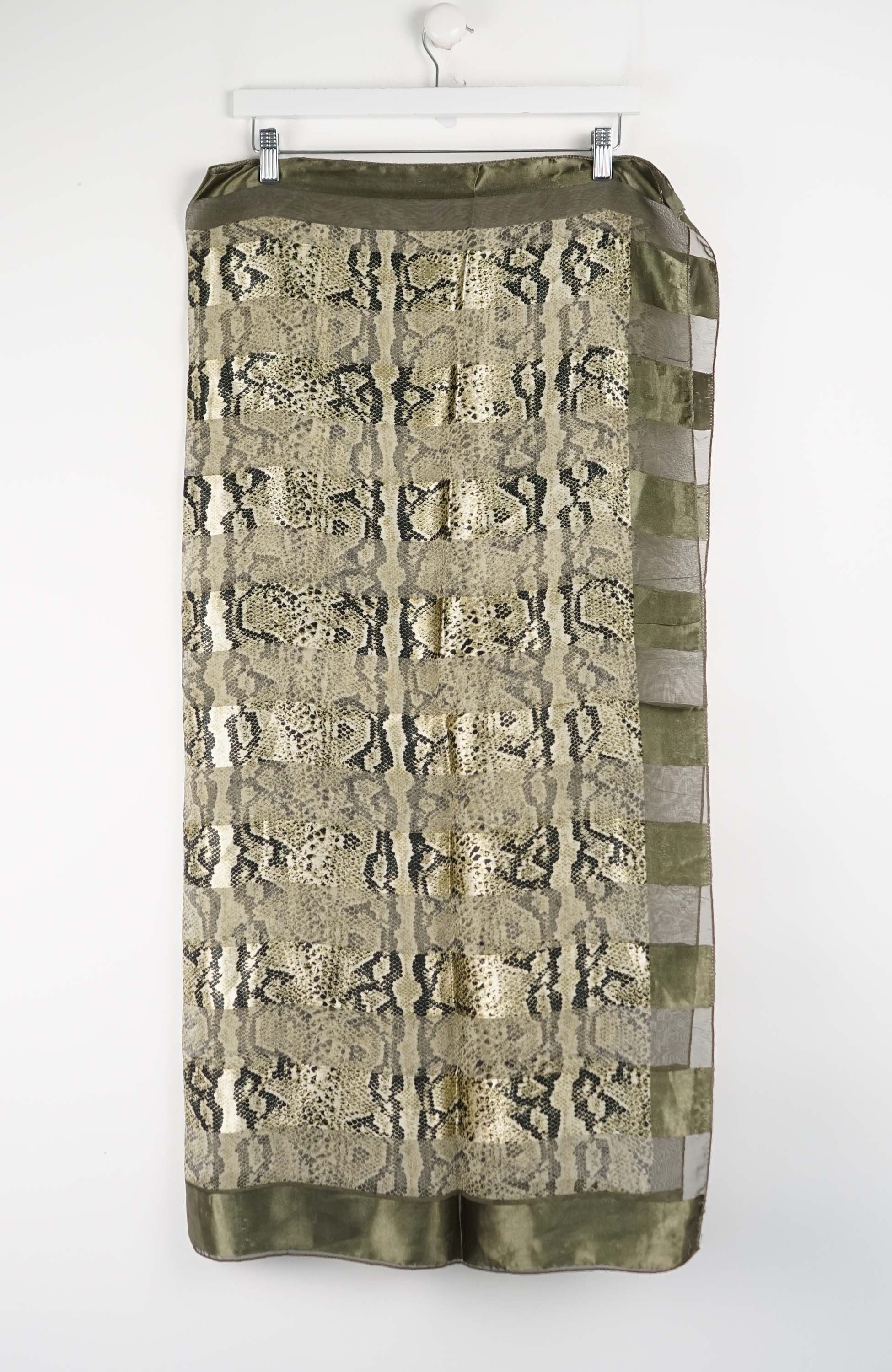 VINTAGE SCARF