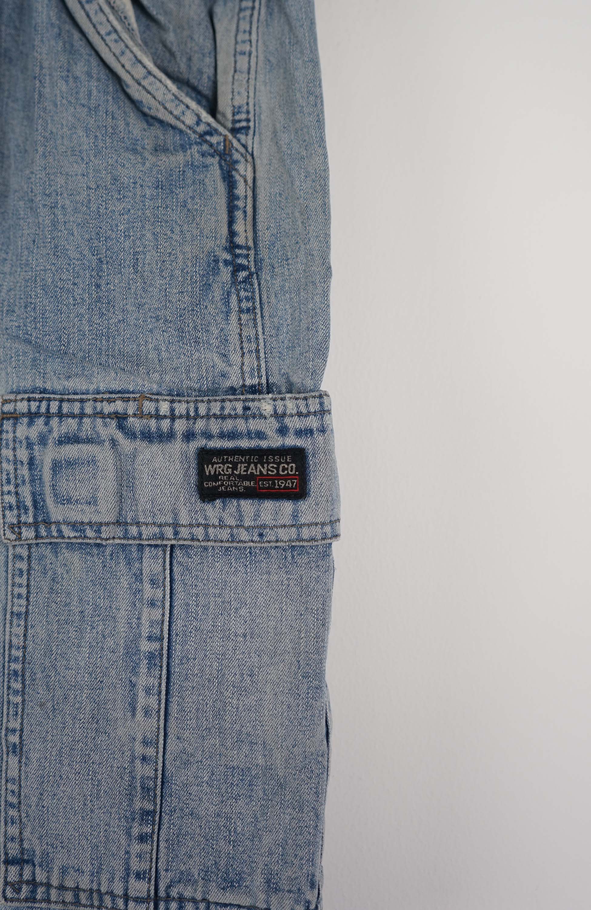 VINTAGE WRANGLER CARGO SHORTS W32 - Image 2