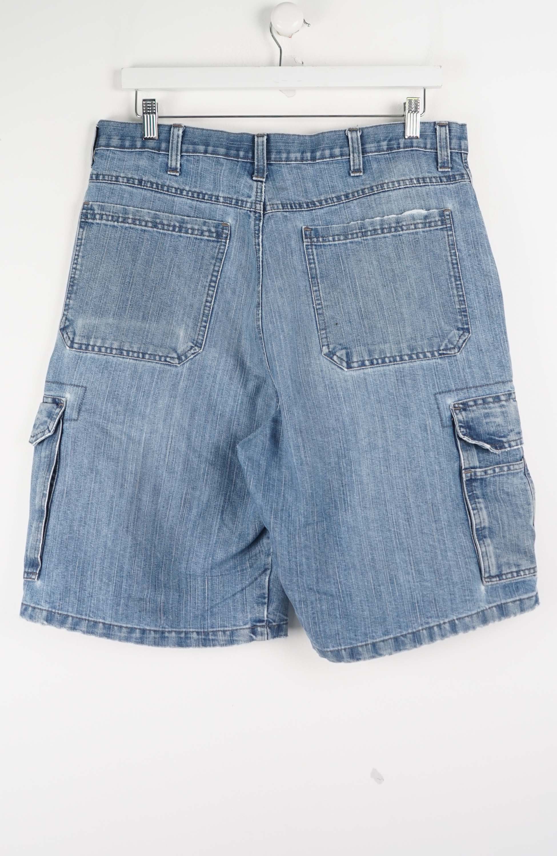 VINTAGE WRANGLER CARGO SHORTS W34 - Image 3